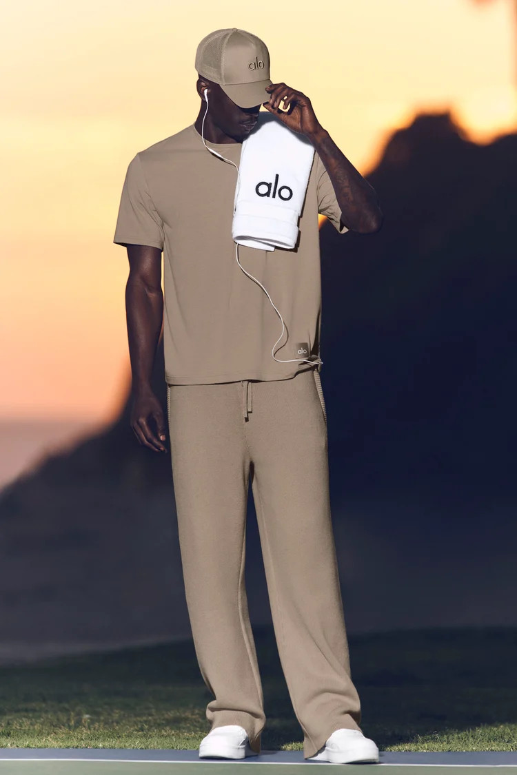 Street Essential Tee | Alo Yoga