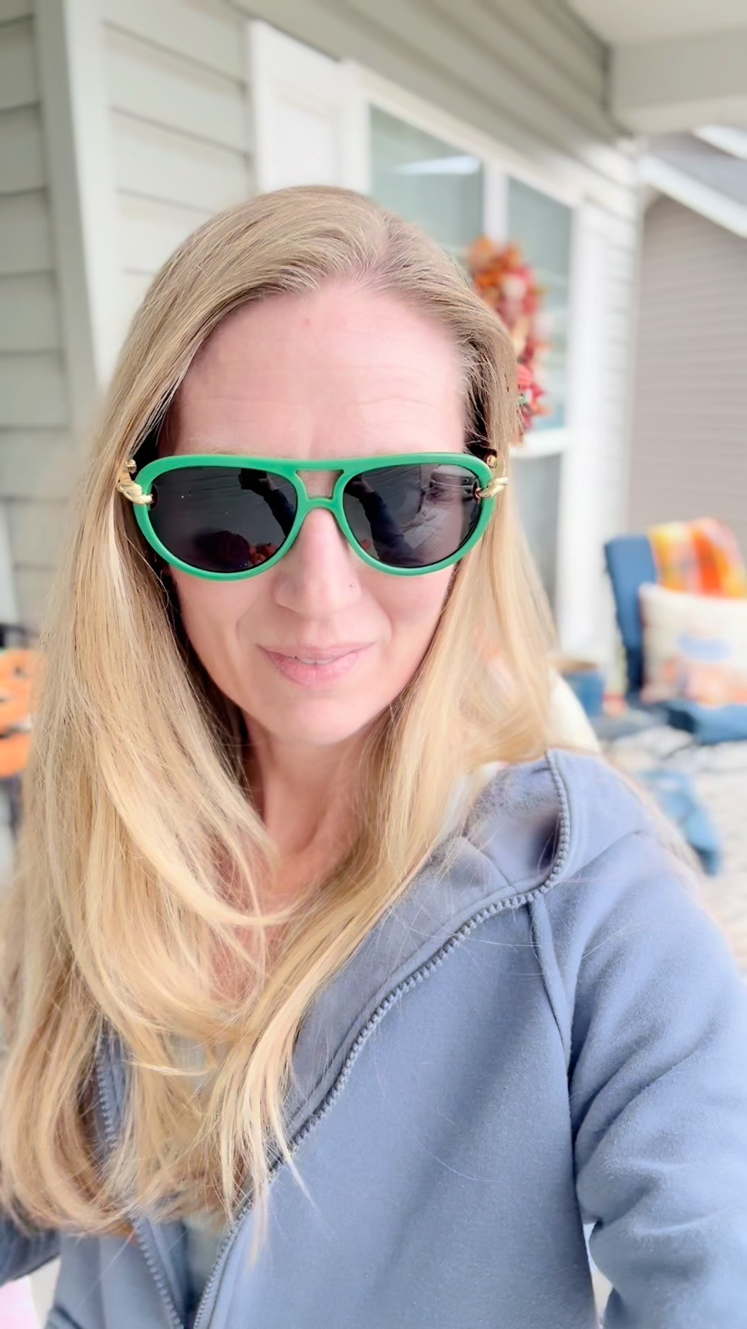 how fun is this pop of color!! 

 #LTKHoliday #LTKSeasonal #LTKOver40