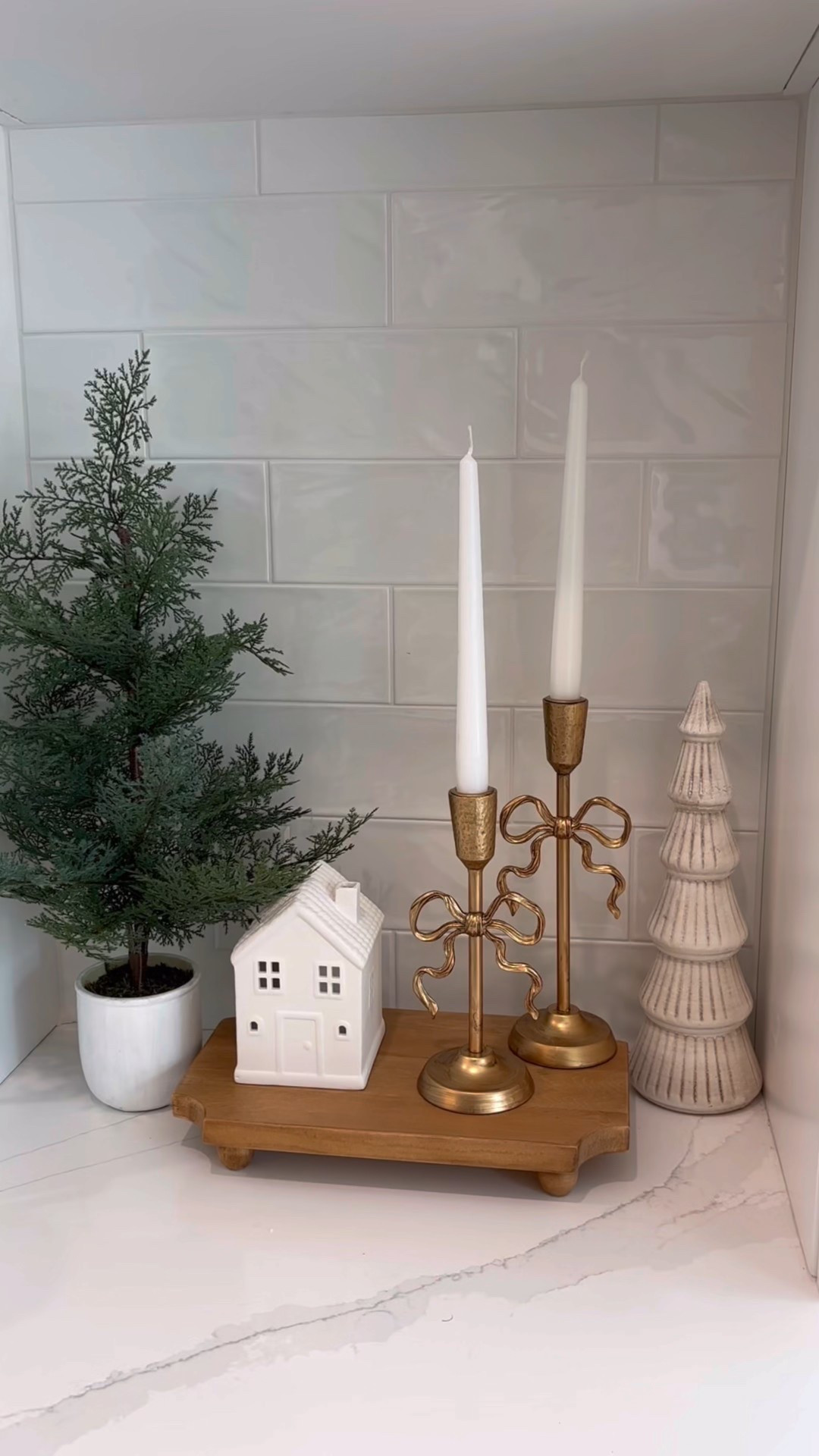  Christmas kitchen decor 🌲🤍

#LTKHome #LTKFindsUnder50 #LTKSeasonal