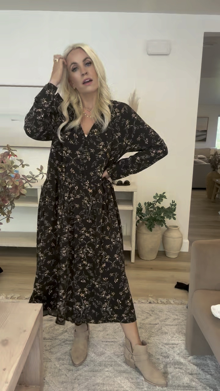 I love the print of this dress! It will be so cute for fall! I did a medium and I wish I did a small! Would be cute with a belt too! 

#LTKFindsUnder100 #LTKStyleTip #LTKFindsUnder50