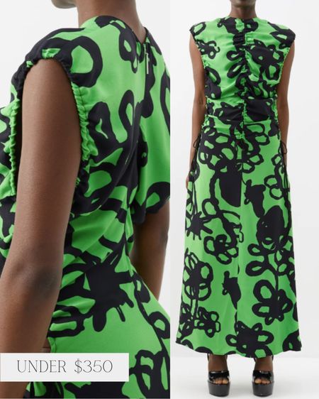 Gorgeous green statement - love the oversized print / flattering ruching

Great sale  

#LTKSale #LTKstyletip #LTKSeasonal