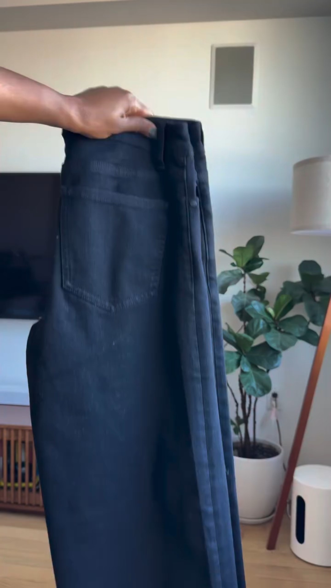 NYC errands fit powered by @onequince x @erinwalshstyle collection 🤍 #QuincePartner

Pieces that are timeless and versatile is the vibe all 2026!

New customers: take 10% off with code INFG-26EIRYNHER10 ✨