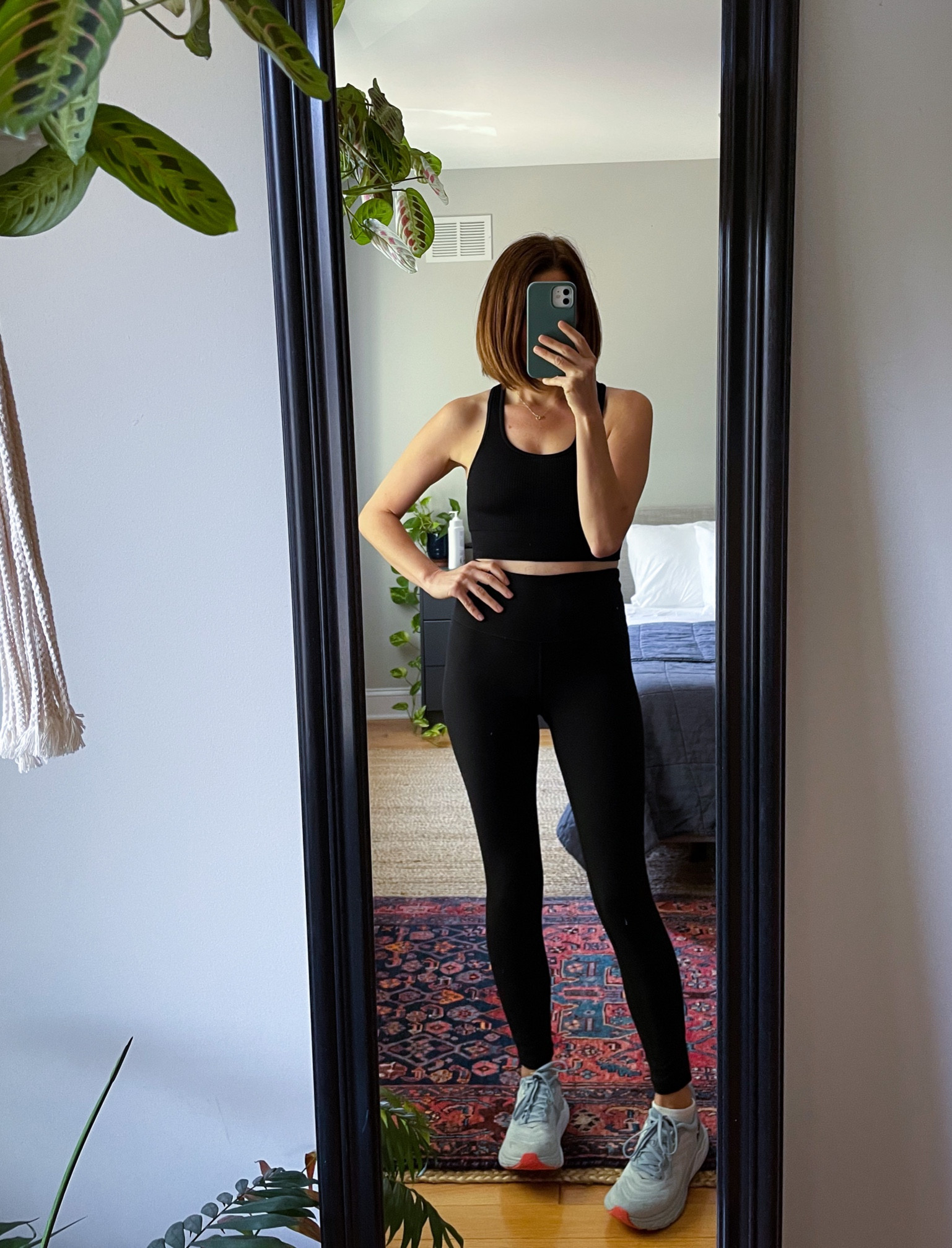 Favorite workout wear 

•Athleta Elation 7/8 tights
•H&M top
•Hoka ‘Arahi 6’ (tts)

#LTKfit #LTKshoecrush