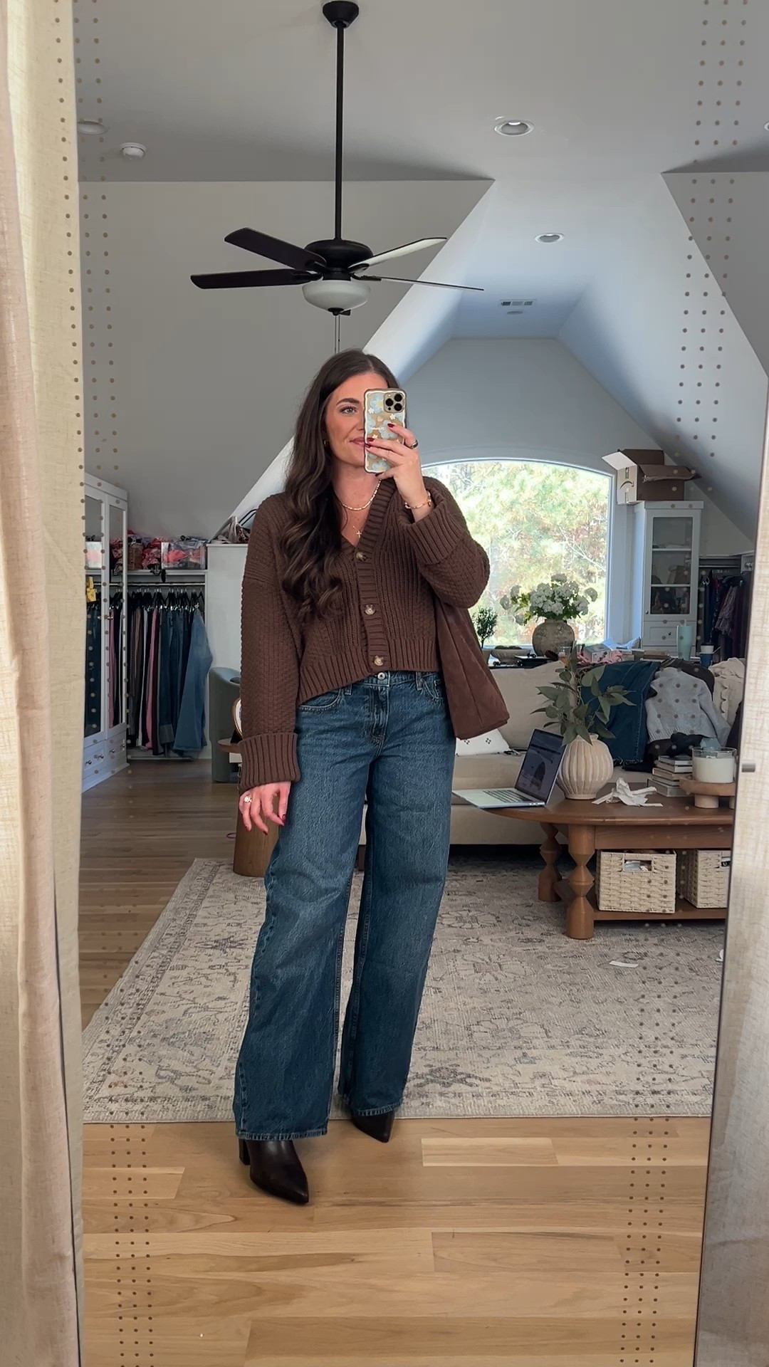 Abercrombie haul! 😍🫶🏼⭐️ 20%-50% off everything 🤩👏🏼 AND my code AFMORGAN stacks for extra 15% off!!! ⭐️ 

Sizing info:
I’m a true size 8/M & 5’5. My waist 29”, hips 40”, & bust 36.5”
•Jeans TTS - 29 reg in light knee destroy wash - my fave jeans ever & this wash is my fave - just restocked in all sizes!!! 🤩 & new ones - dark w raw hem • Baggy jeans “dark w bow embroidery”
•tees & sweaters all TTS - M 
•skort TTS - M
•sweatshirts all size L
•pajama pants TTS - M
•houndsooth 1/4 zip Sherpa sized up 1 to L
•athletic puffer jacket & dress coats TTS - M
•workout clothes & zip hoodie TTS - M 
•dresses TTS - M reg length


Abercrombie haul! 😍🫶🏼 ordered some new jeans, dresses, & outfits for the holidays and OMG! everything is on major deal already for Black Friday!!! ⭐️ 20%-50% off everything 🤩👏🏼 AND my code AFMORGAN stacks for extra 25% off!!! ⭐️ if you’ve never tried their jeans they’re truly top tier 🤌🏼 my faves just restocked!!! 👖 this haul is SO GOOD OMG!!!! Got some new washes & the embroidery tho!!! 🎀 & the prettiest holiday dresses. 🎄 this is the one I’m wearing for our family photos & it’s STUNNING!!! 🙌🏼 & the Christmas PJs + the little Christmas snoopy tee! 😍🥹 I cannot!! What’s your fave from this Abercrombie haul?! 👇🏼 🔗 Comment SHOP for the exact links for everything in this haul! 🔗 & Linking everything for y’all w sizing info on my LTK linked in my Instagram bio! 😘 
 

#abercrombiepartner #abercrombiehaul #abercrombie #liketkit @shop.LTK @abercrombie #momjeans #abercrombiejeans #widelegjeans #holidaydress #sweaterdress  #clothinghaul #oversizedtee #weddingguestdress #workoutoutfit #butterysoft #datenightoutfit #getdressedwithme #sizemedium

*Offer valid in stores and online from 11/24/2025-12/1/2025 in US/CA. Excludes clearance and gift cards. Online price reflects discount. *Use code AFMORGAN to get an additional 15% off everything in stores and online at checkout from 11/24/2025-12/1/2025 in US/CA. Excludes clearance and gift cards. See details online.

#LTKCyberWeek #LTKHoliday #LTKSaleAlert