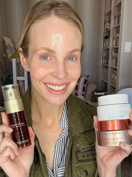 #ad The @sephora Savings Event starts today 4/5 for Rouge Members so I’ve partnered with @clarinsusa to discuss my top 3 Clarins picks! #clarinspartner #clarins #sephora