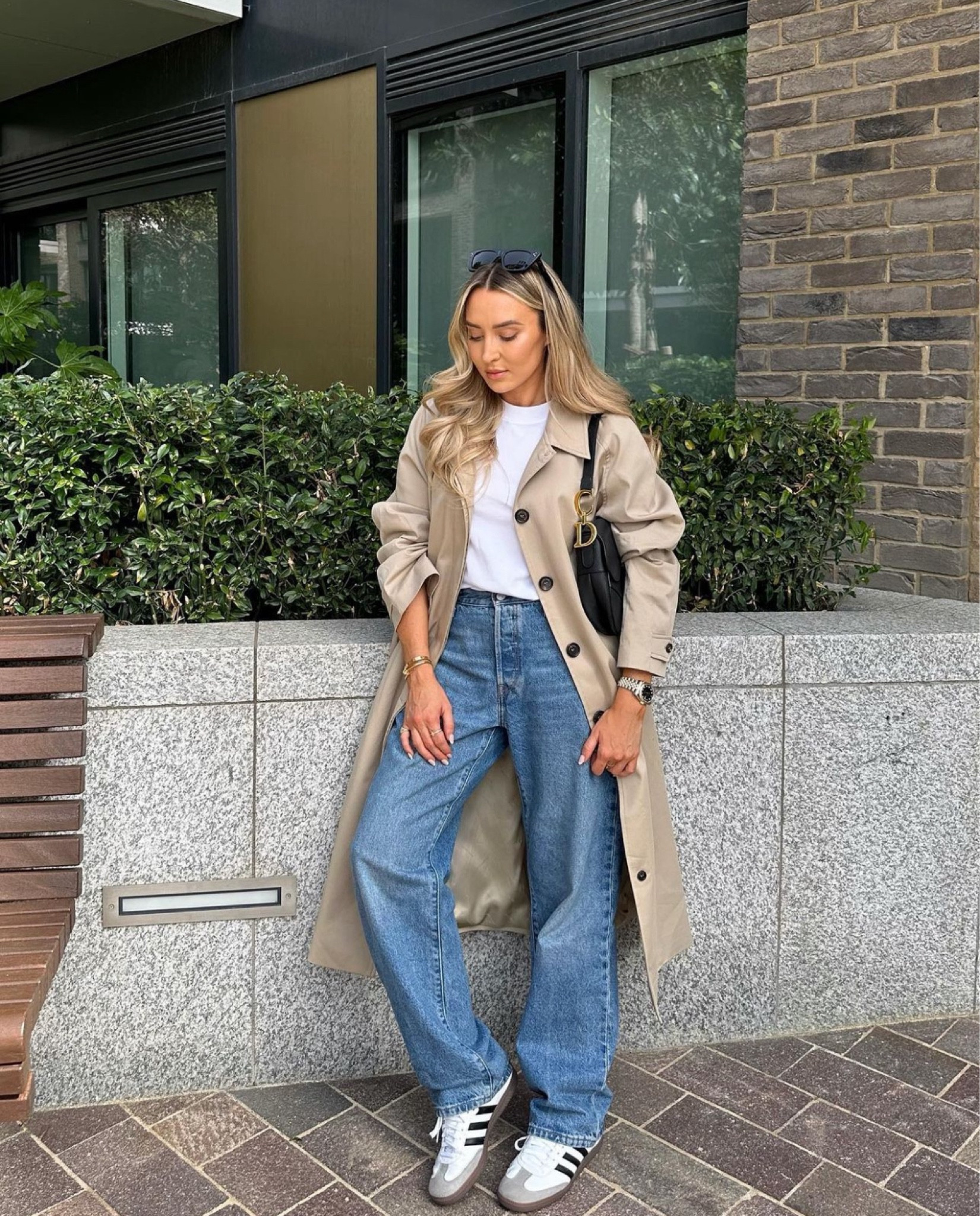 Causal trench coat, jeans and trainers look for autumn 🍂 

#LTKautumn #LTKstyletip #FashionMonth