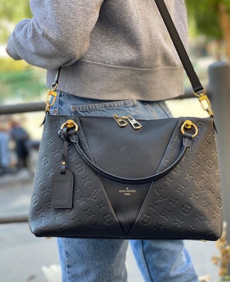 $80 Louis bag! Go get it now!!


#LTKitbag #LTKsalealert #LTKstyletip
