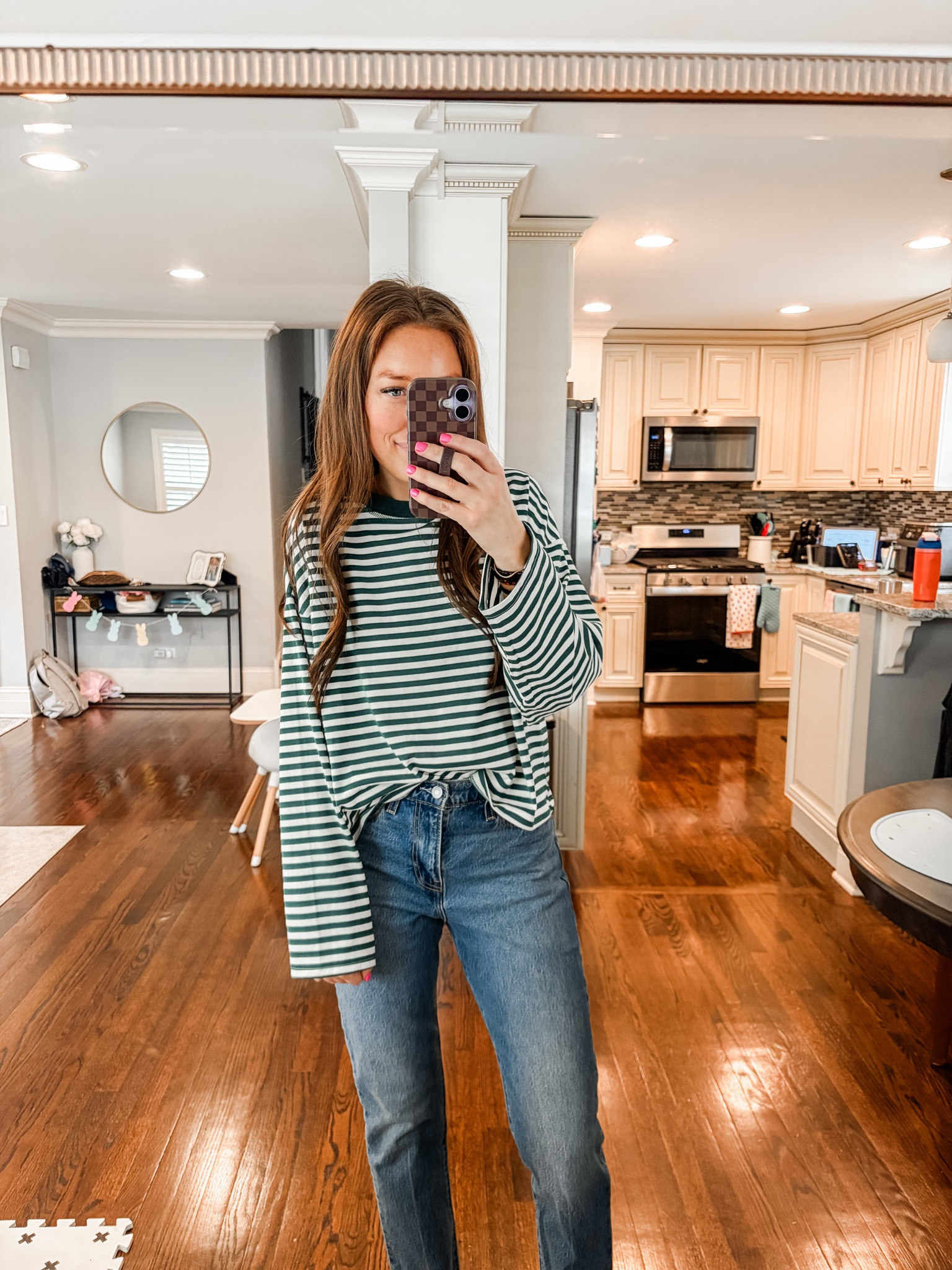 Wearing a M in shirt. Size up if you want a little more oversized 


Spring style / spring outfit / long sleeve / jeans