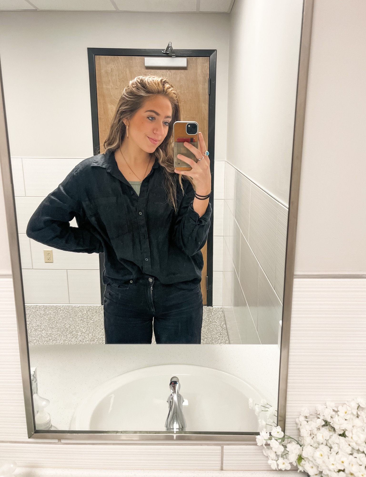 My favorite black mom jeans for tall pekoe’s!! Cute, simple, church or work outfit. 

#LTKunder50 #LTKworkwear #LTKstyletip