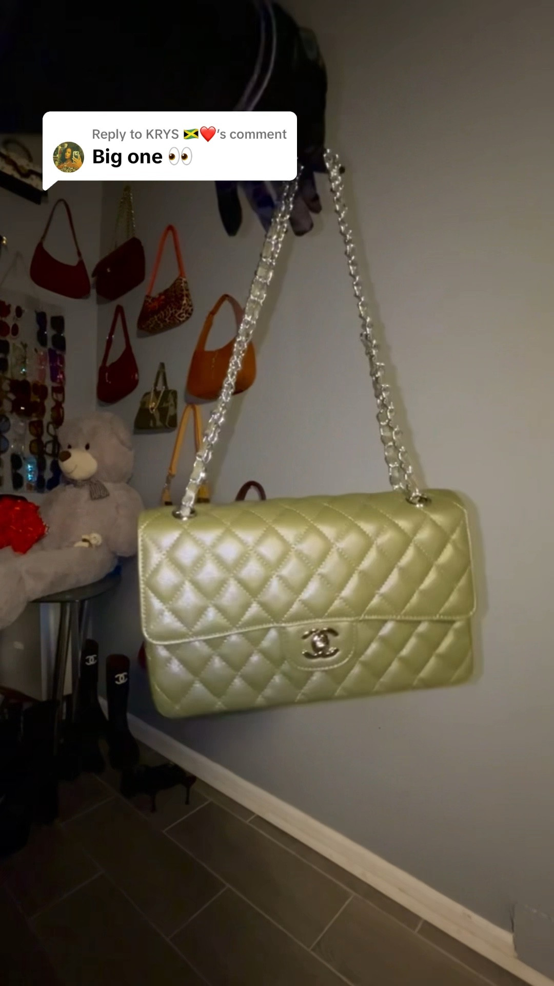Link ➡️ http://sale.dhgate.com/570sgb56 • 
Classic quilted flap bag with silver chain strap and structured shape. The green color adds a unique touch while still being easy to style.
#ltkbags #ltkstyle #ltkfinds #ltkluxuryvibes #ltkeveryday

#LTKgrwm #LTKootd #LTKSaleAlert