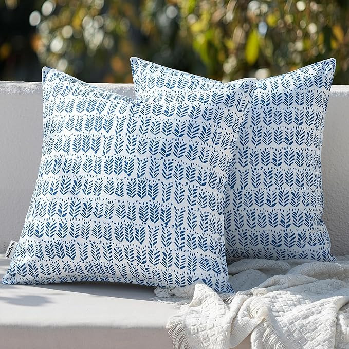 MIULEE Outdoor Pillows with Inserts Set of 2 Patio Waterproof Fade Resistant Fluffy Throw Pillows... | Amazon (US)
