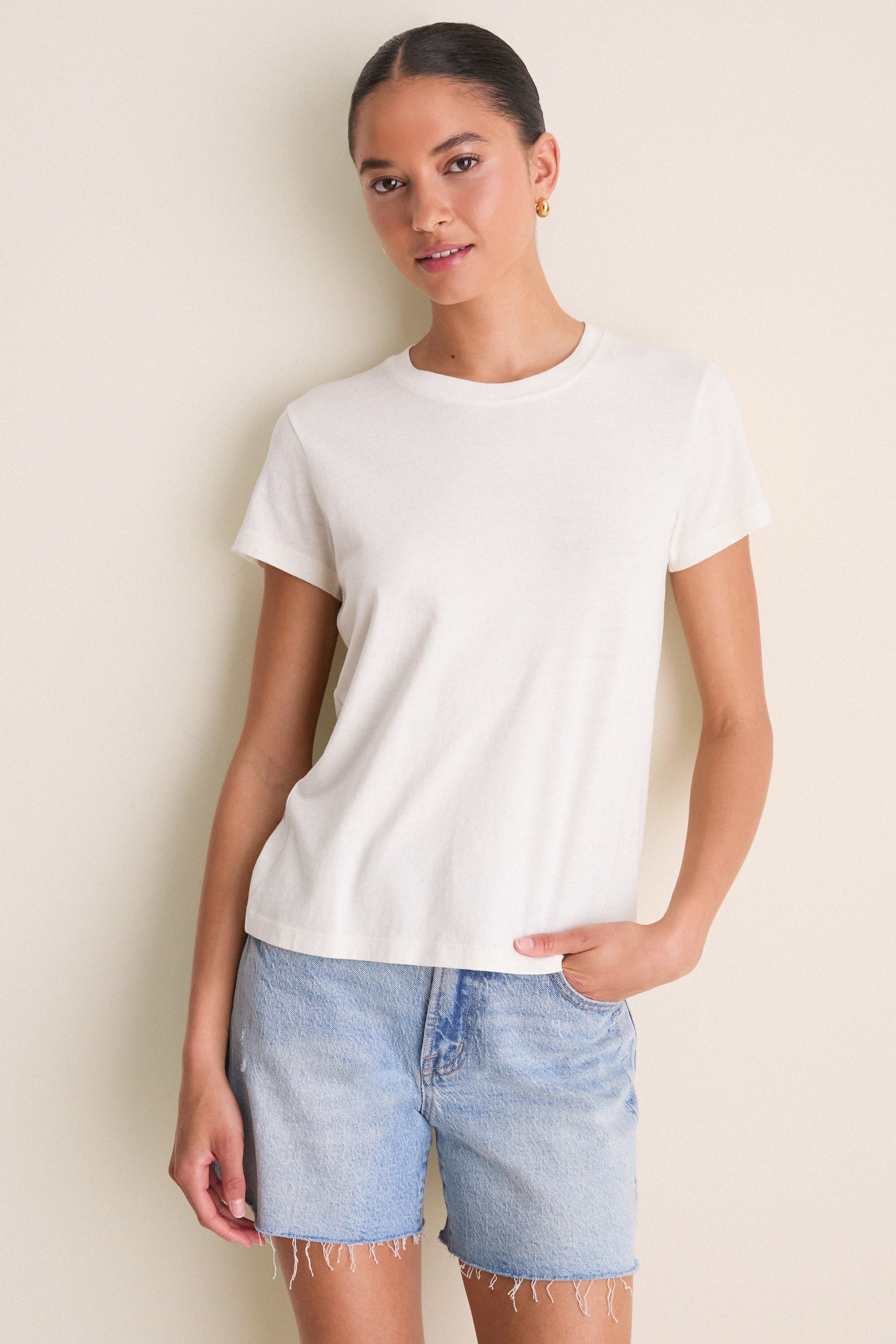 Ivory Perry Slim Classic Tee | Tuckernuck (US)