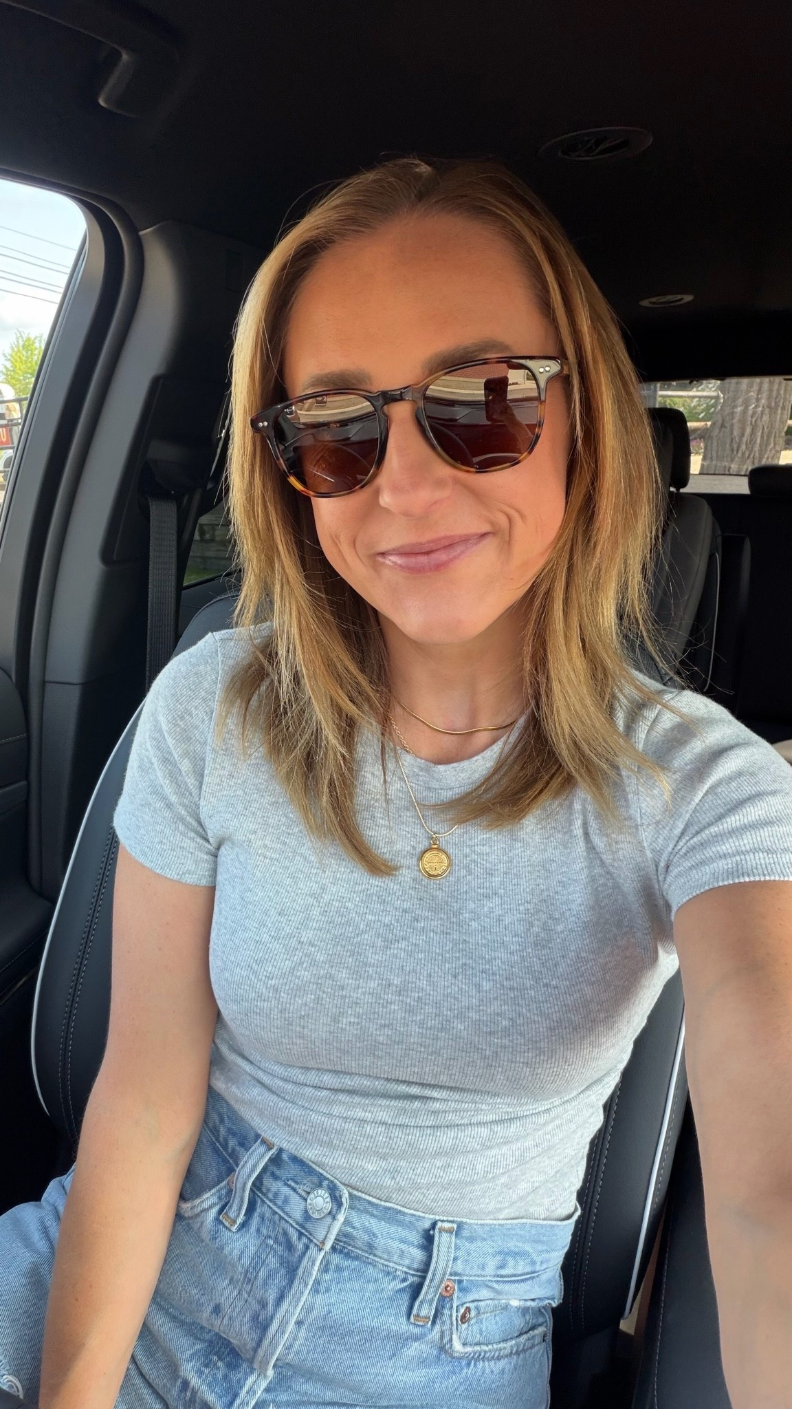 Casual summer fit ✨

Top and shorts fit TTS, love the a line fit of the shorts— so comfy and flattering 🙌🏼

Mom Shorts | Summer Casual Outfit | OOTD

Come Stay Awhile, Amanda Vernaci

#LTKootd #LTKPetite