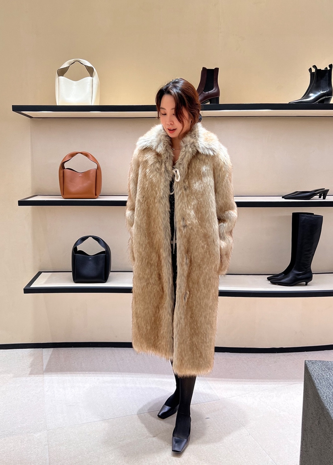 This coat is a fake fur! I can't believe it😲

#LTKU #LTKstyletip #LTKAsia