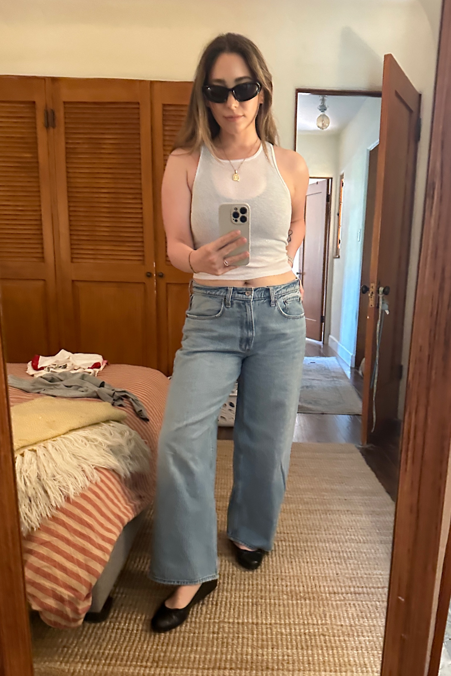 Comfy summer fit (can you tell I’m obsessed with these sunglasses?)

White tank, ballet flats, jeans, abercrombie, denim 

#LTKShoeCrush #LTKSeasonal #LTKStyleTip