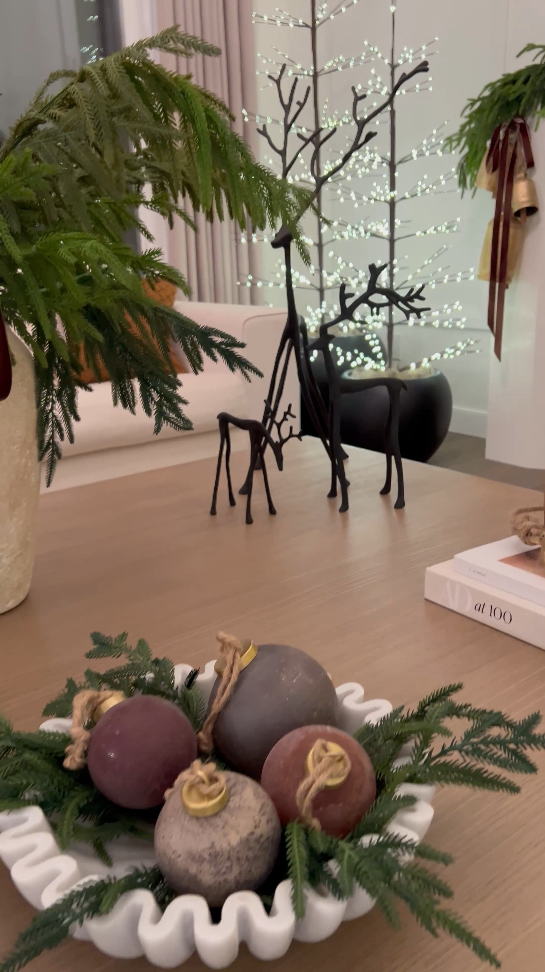 Christmas is almost here! 😆🎄

Shop the look below! 