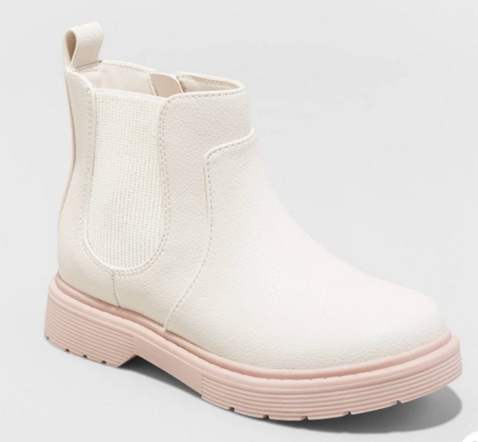 Adorable girls cream boots for fall! 30% making them less than 18 bucks! 

#LTKkids #LTKsalealert #LTKshoecrush