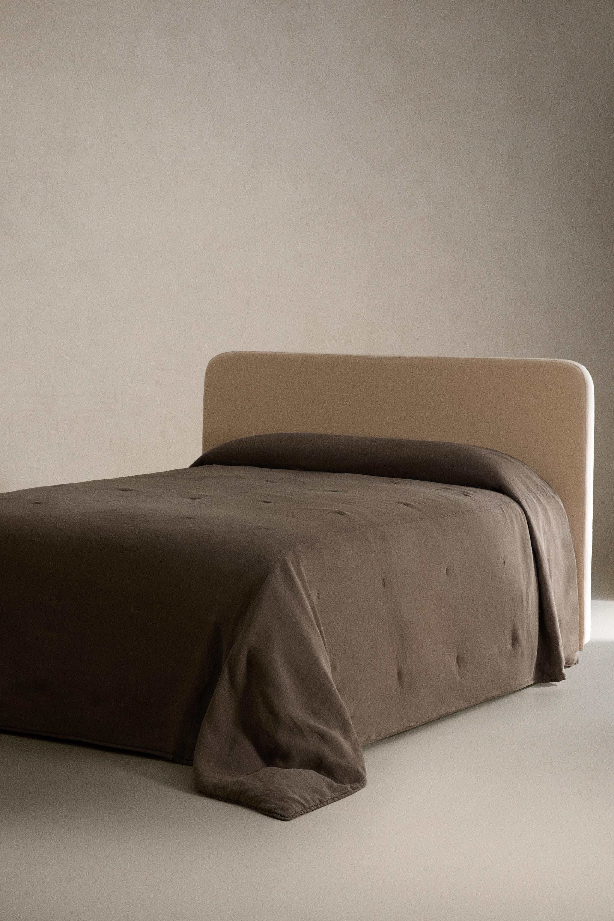 FADED-EFFECT LINEN QUILT | Zara US