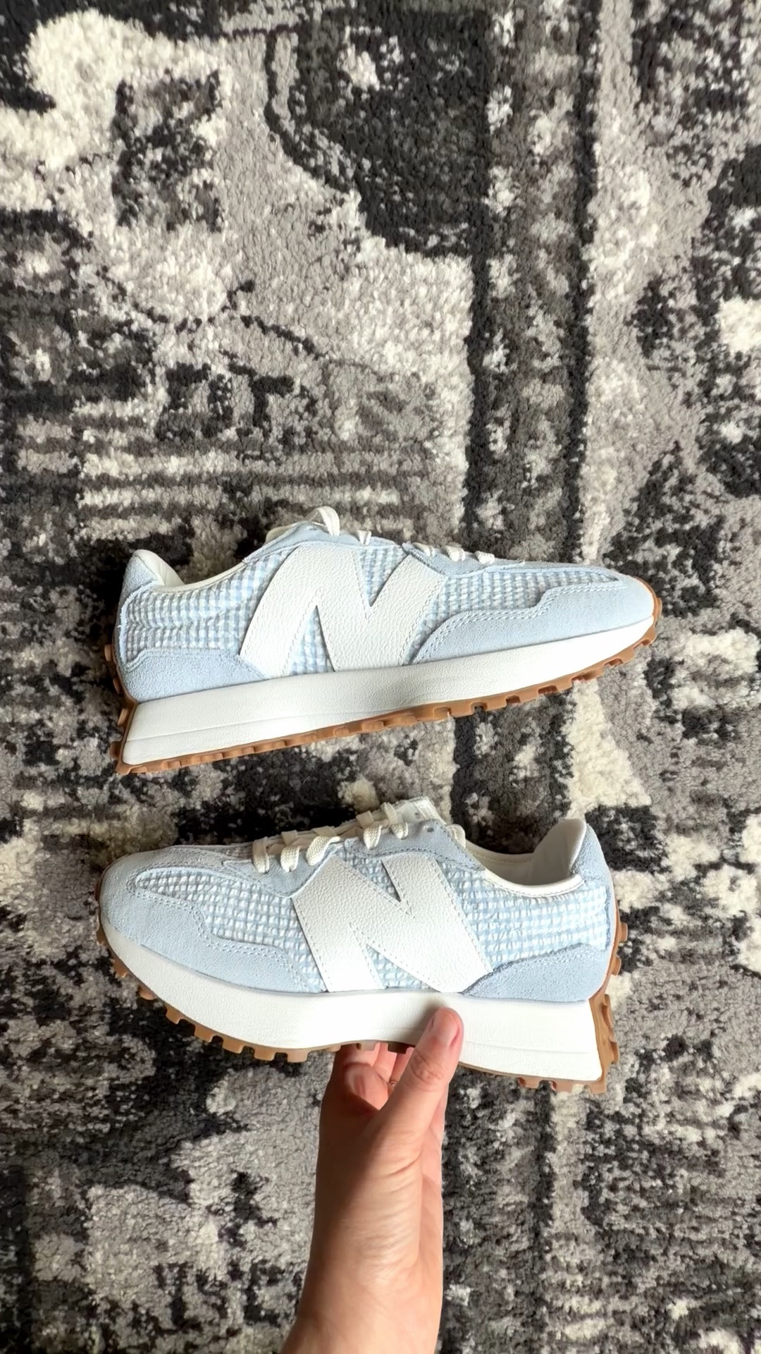 The cutest sneakers I think I’ve ever seen! These fit TTS and are so comfortable! I can’t wait to style these all spring and summer. 

New balance, 327, Oxford blue 327, sneakers, tennis shoes

#LTKMothersDay #LTKActive #LTKootd