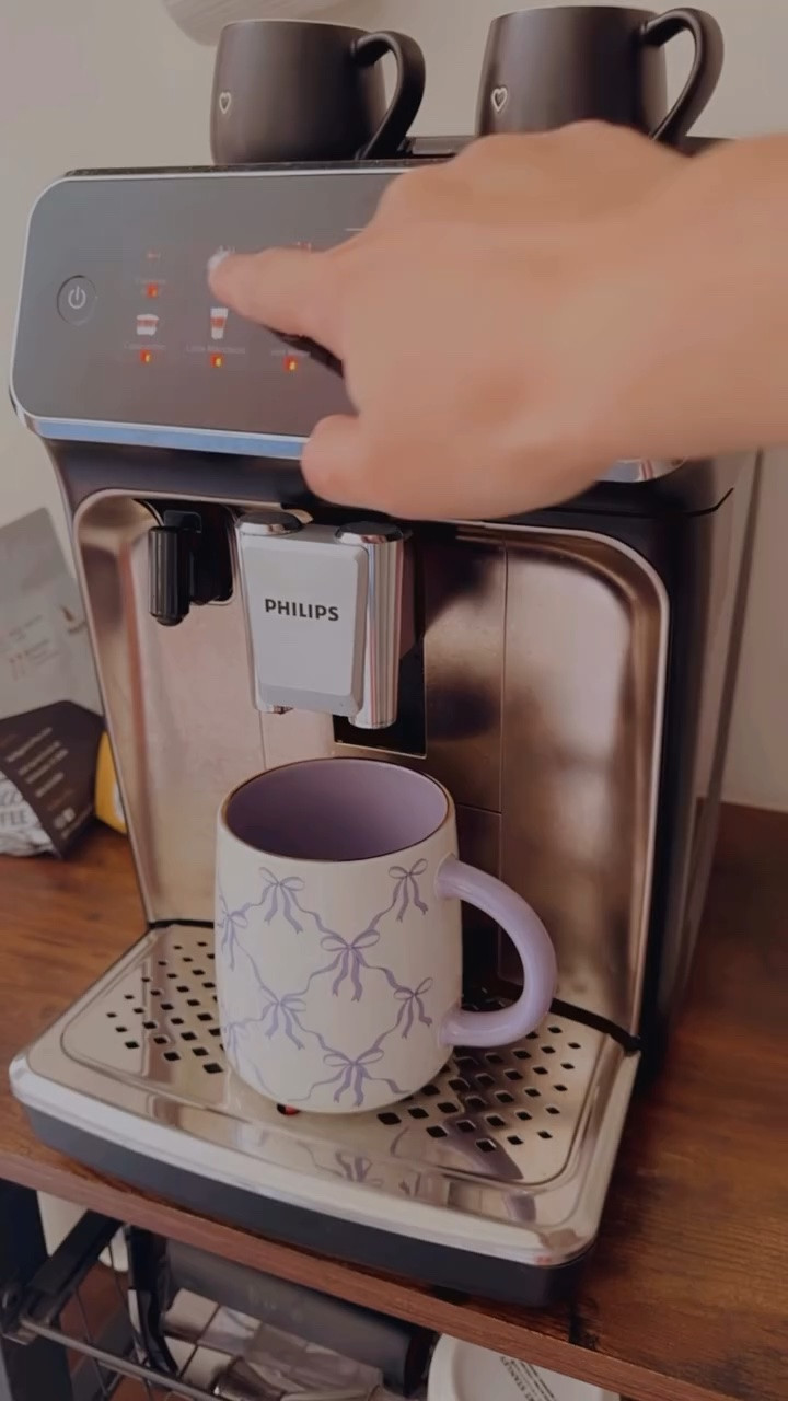 Morning coffee made simple ☕️ fully automatic, 5 programmed brew selections. 💬 COFFEE for the 🔗