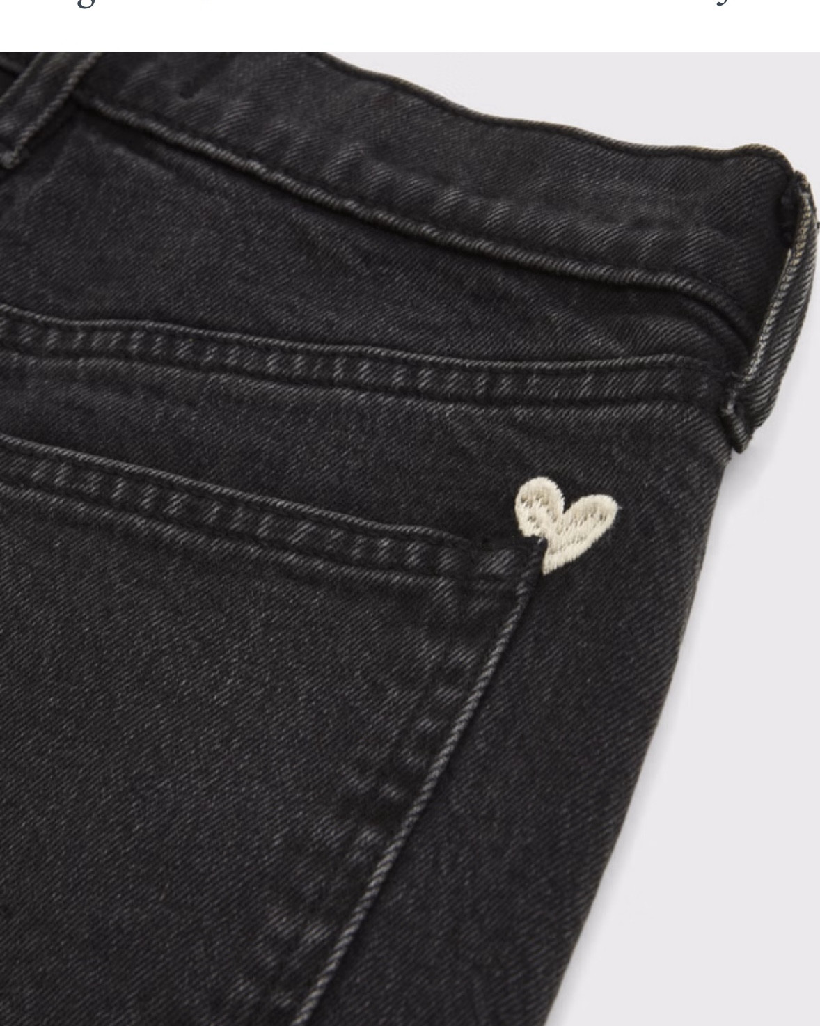 New Abercrombie jeans with heart stitch 


#LTKFindsUnder100 #LTKootd #LTKSeasonal