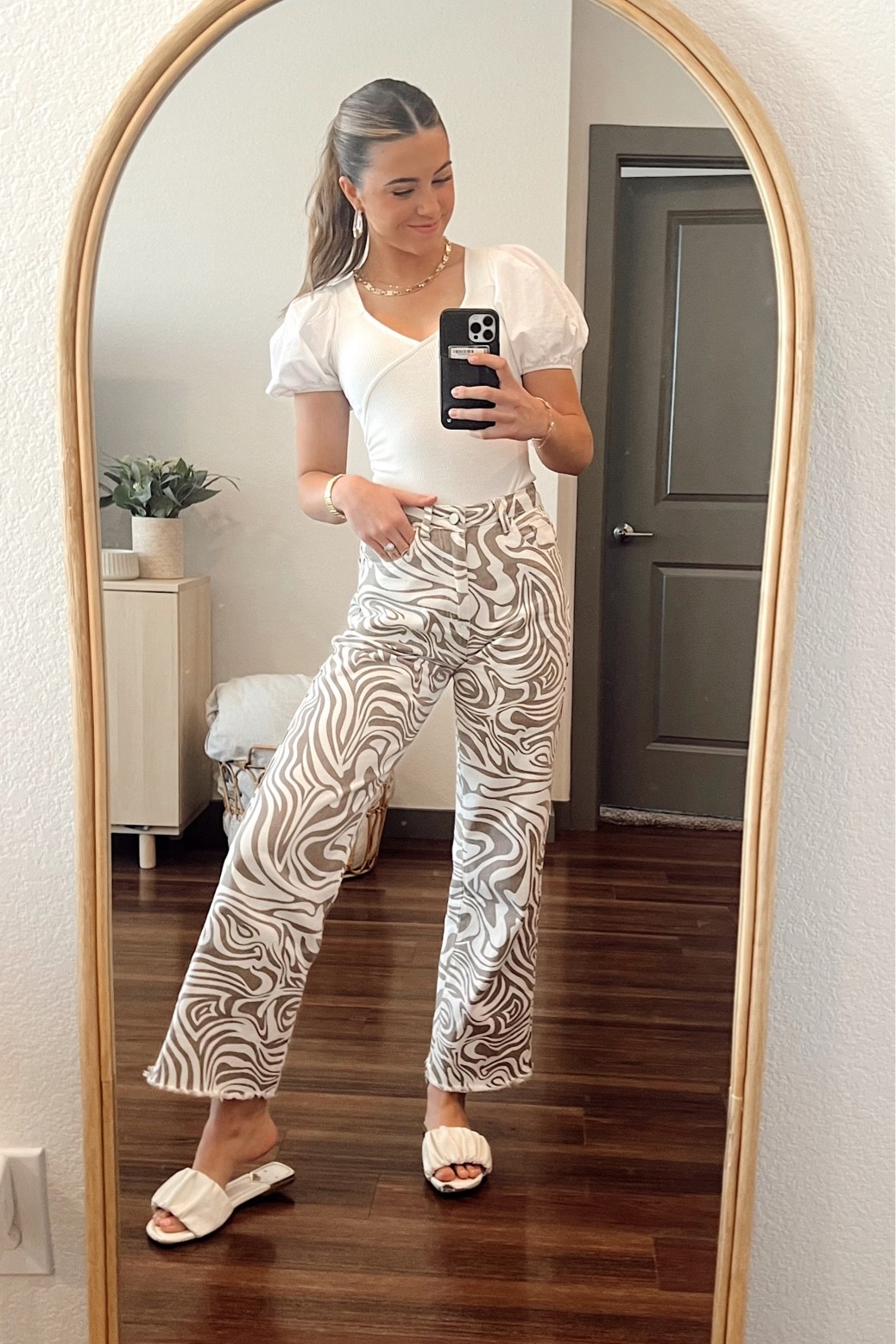 Outfit of the day. Couldn’t find this exact shirt, so I linked similar ones!

#LTKunder100 #LTKunder50 #LTKstyletip