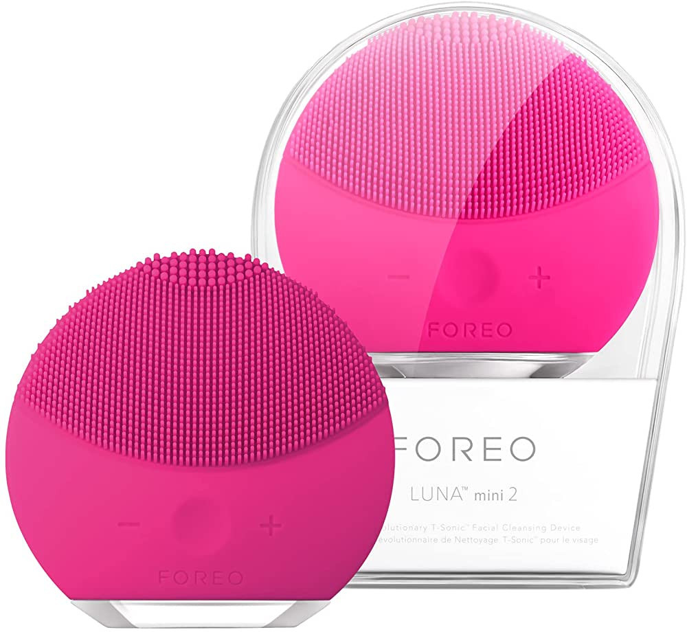 FOREO LUNA mini 2 Ultra-hygienic Facial Cleansing Brush All Skin Types Face Massager for Clean & ... | Amazon (US)