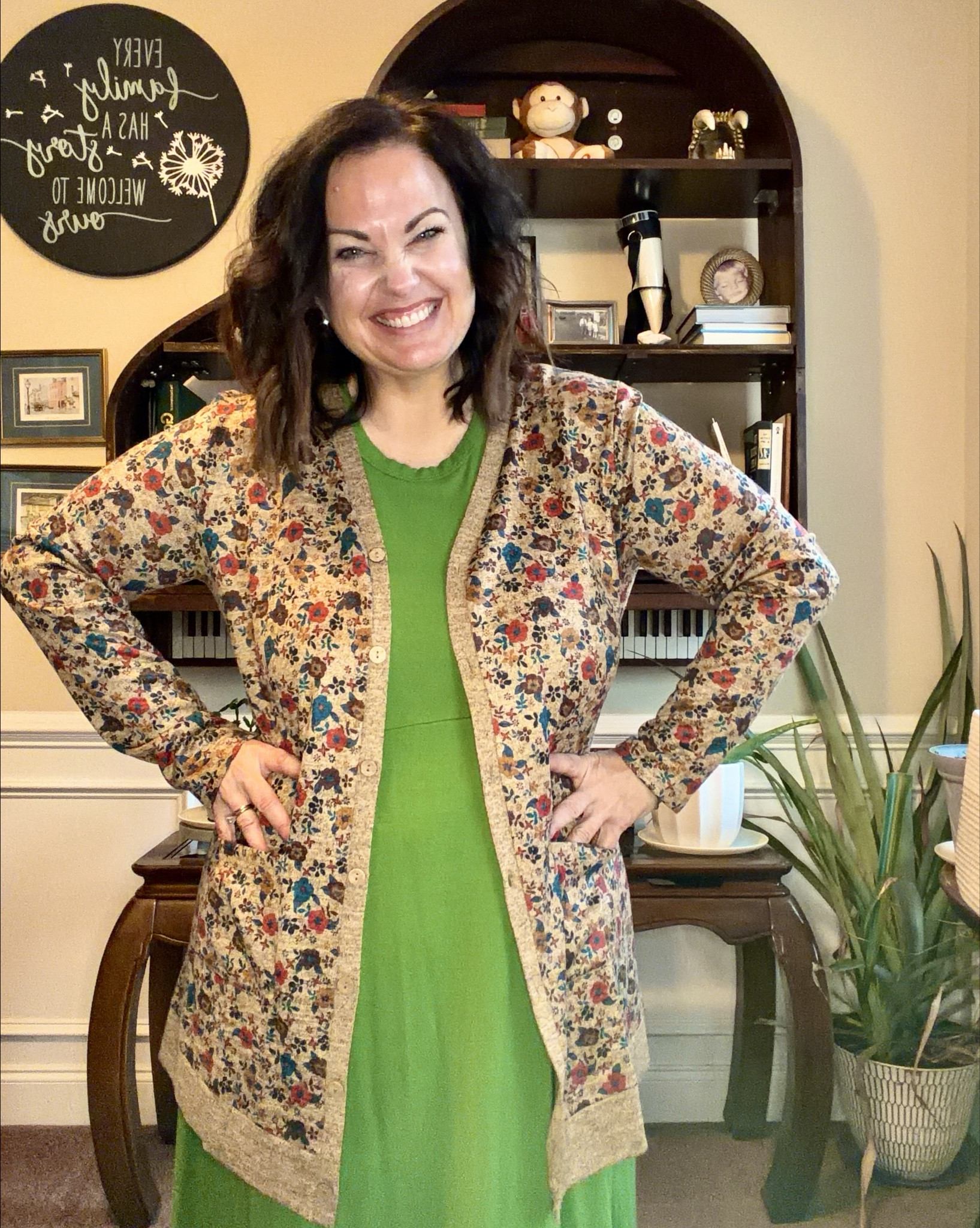 This cardigan is perfection 

#LTKootd #LTKMidsize #LTKOver40