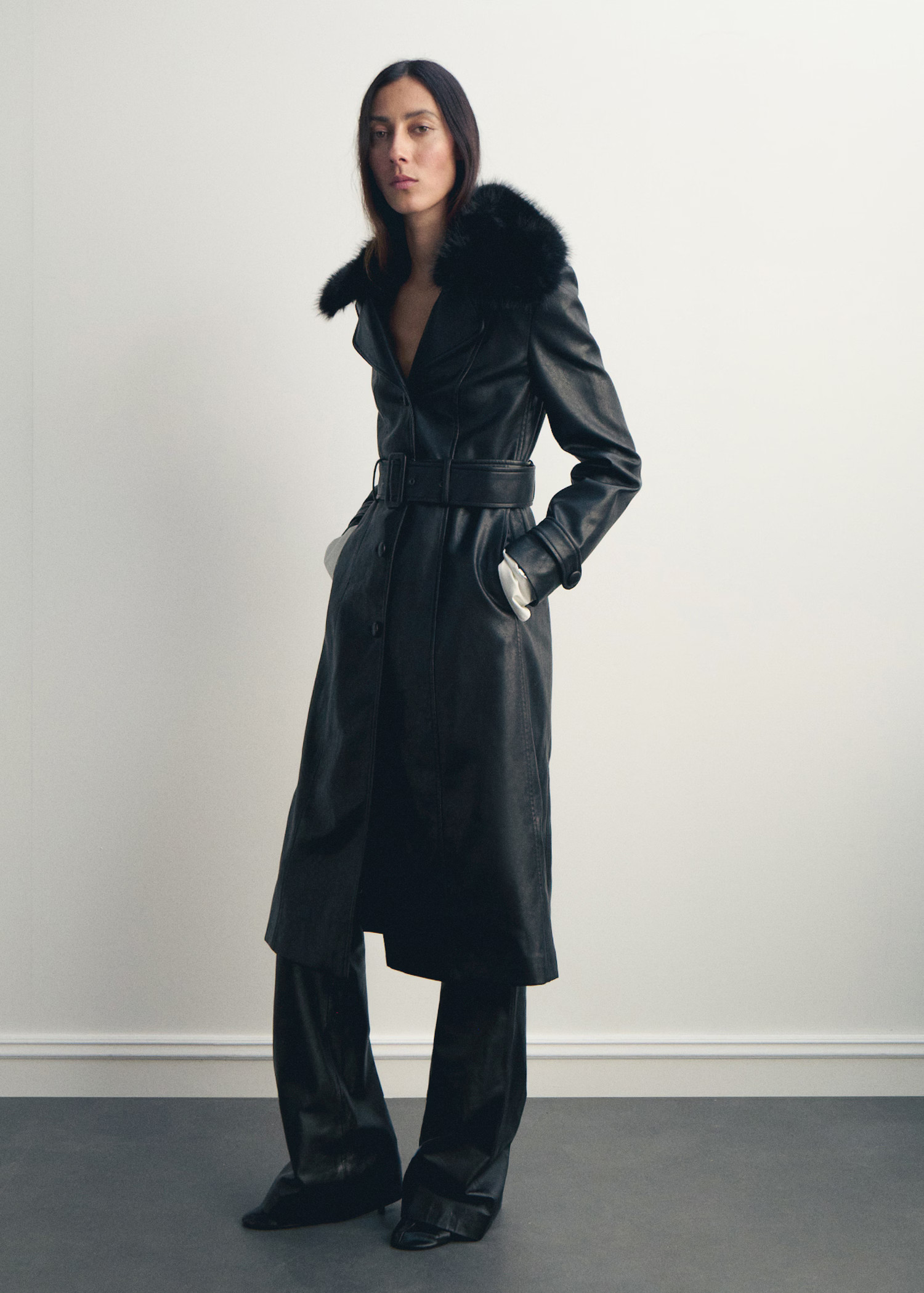 Faux-leather coat with fur collar | Mango (US/MX/AU)