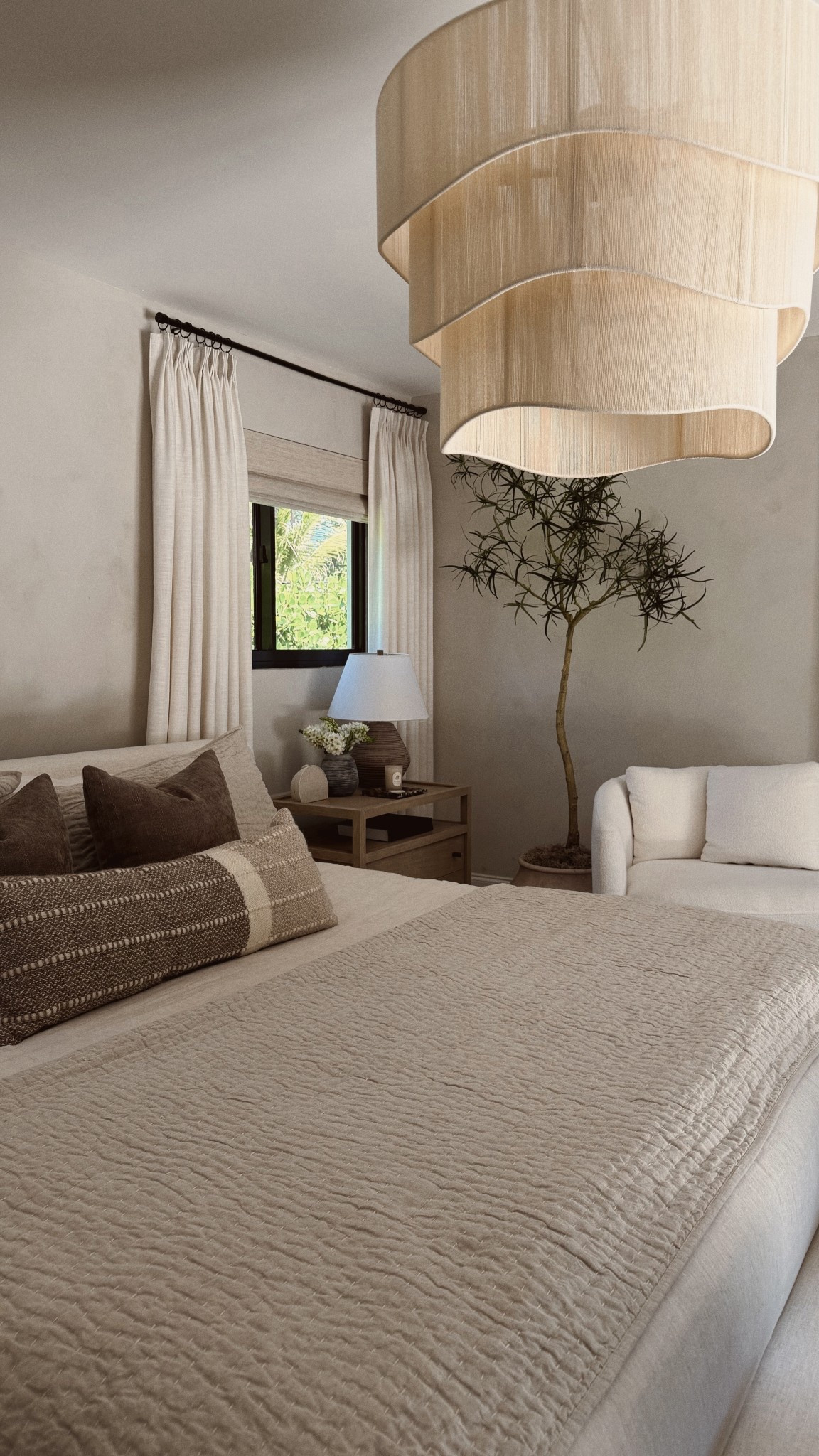 Friday morning 🤎 bedroom deets

#bedroom #bedroomfurniture #bedroomdecor #modernorganic #homedecor #nighstands #bed #bedding #quince #curtains 

#LTKHome #LTKselfcare #LTKdayinmylife