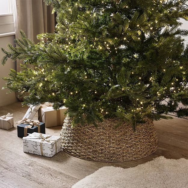 Seagrass Braided Christmas Tree Skirt | The White Company (UK)