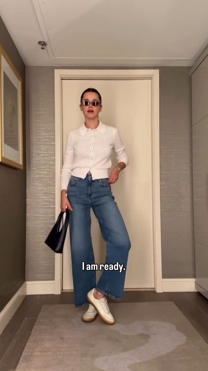 day off in LA OOTD☀️ Jeans, white cardigan, and sneakers from the new Joe Fresh spring collection! 