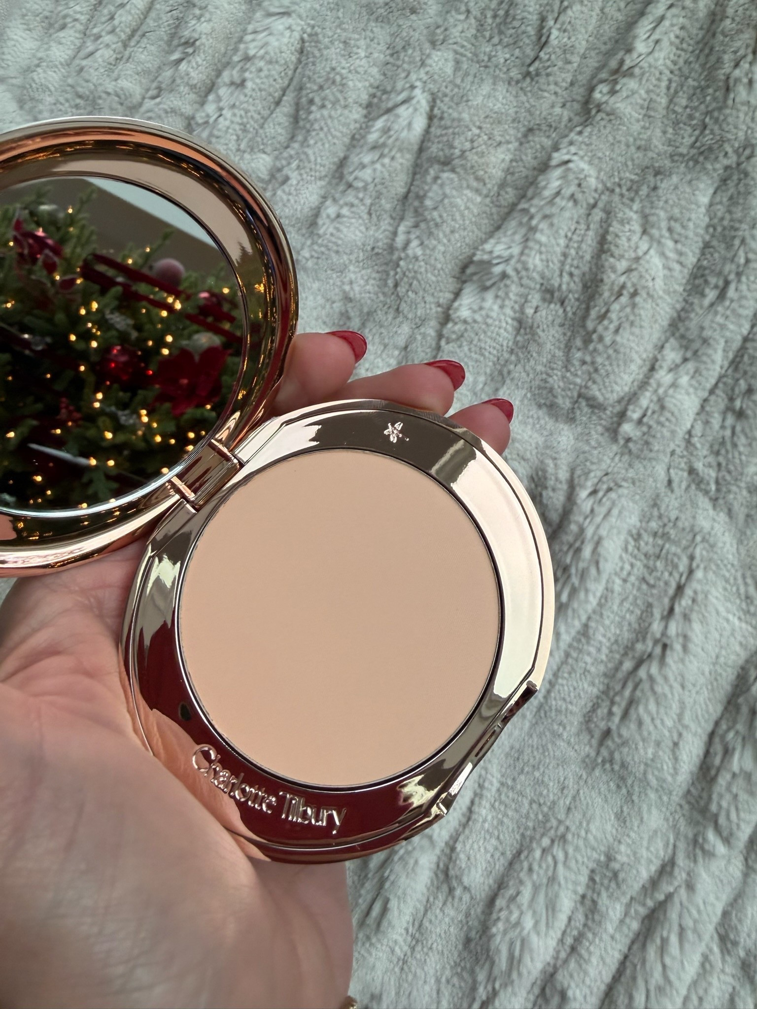 This setting powder really gives an airbrush flawless finish, great for everyday. Also great for touching up makeup throughout the day. 

Charlotte Tilbury powder, flawless finish powder, beauty must haves, gift ideas for her, beauty finds, Sephora must haves, Annabrstyle

#LTKgrwm #LTKmorningroutine #LTKBeauty