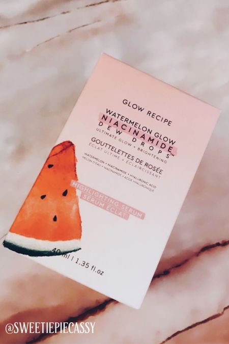 QUICK FAVES: SEPHORA 🛍️

Introducing an old fan favourite of mine, the Glow Recipe Watermelon Niacinamide Glow Drops! 