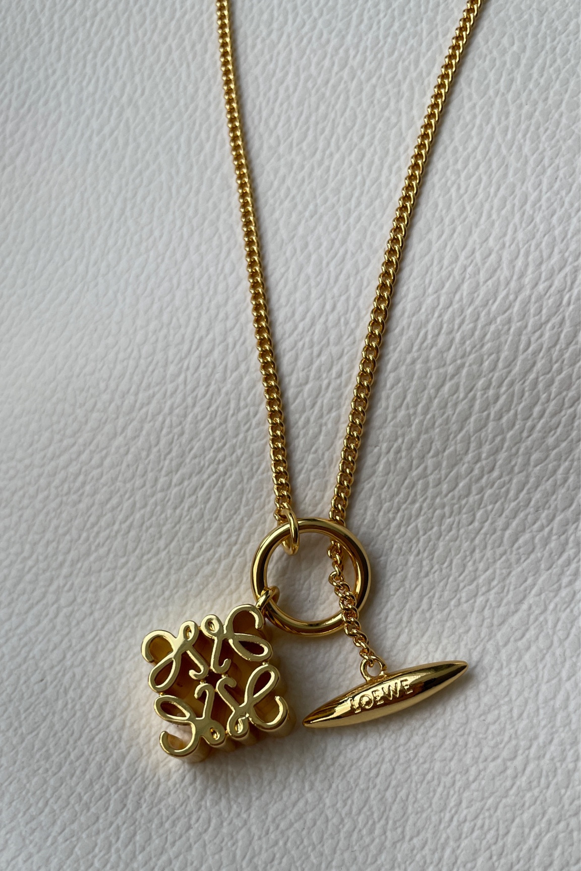 【送料&関税込】Loewe Dangling Ladybug Necklace Ladybird Necklace, Ladybug Necklace - Silver/Gold/Rose Gold