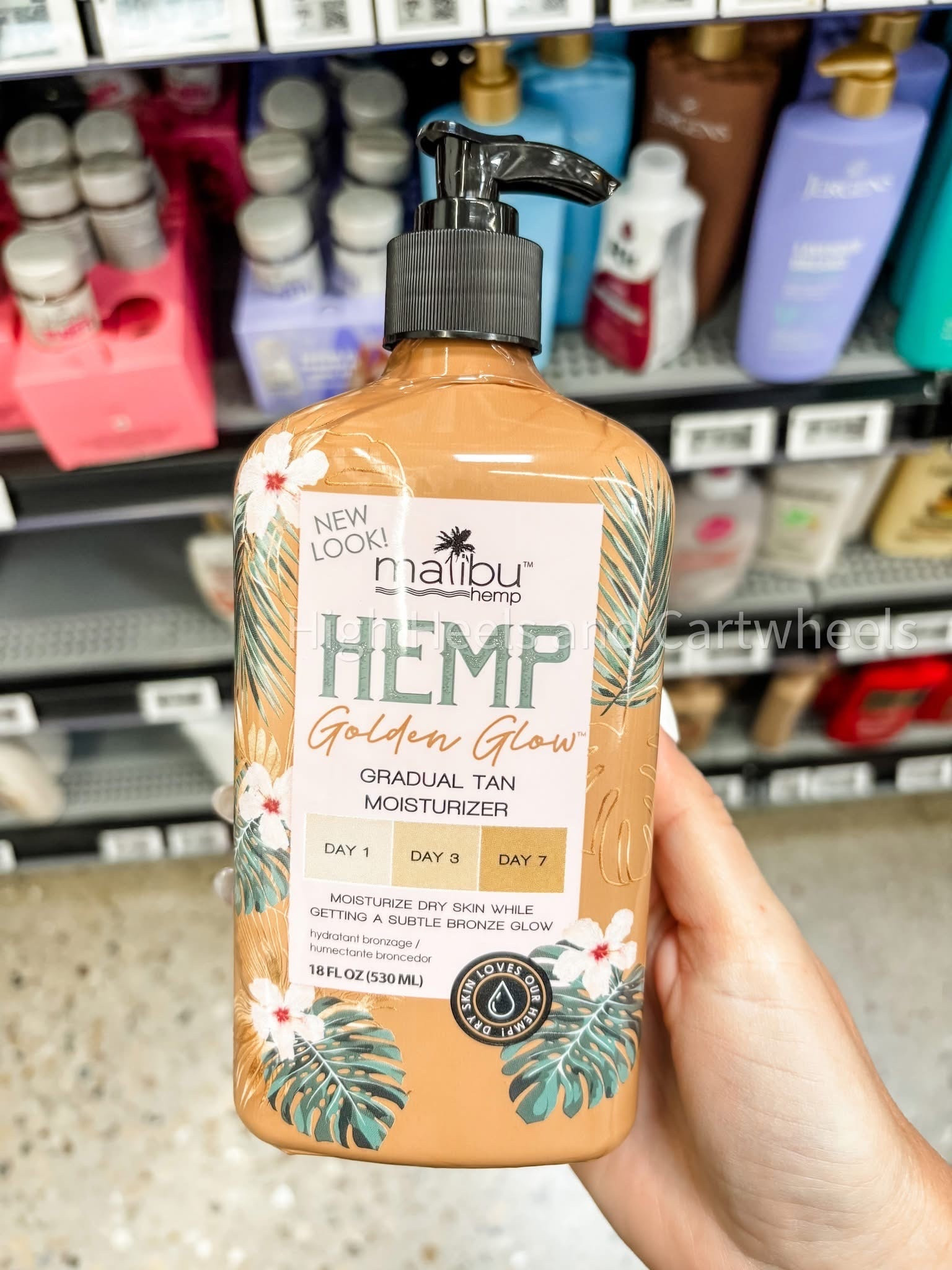 LOVE this gradual tan moisturizer! Smells good too!