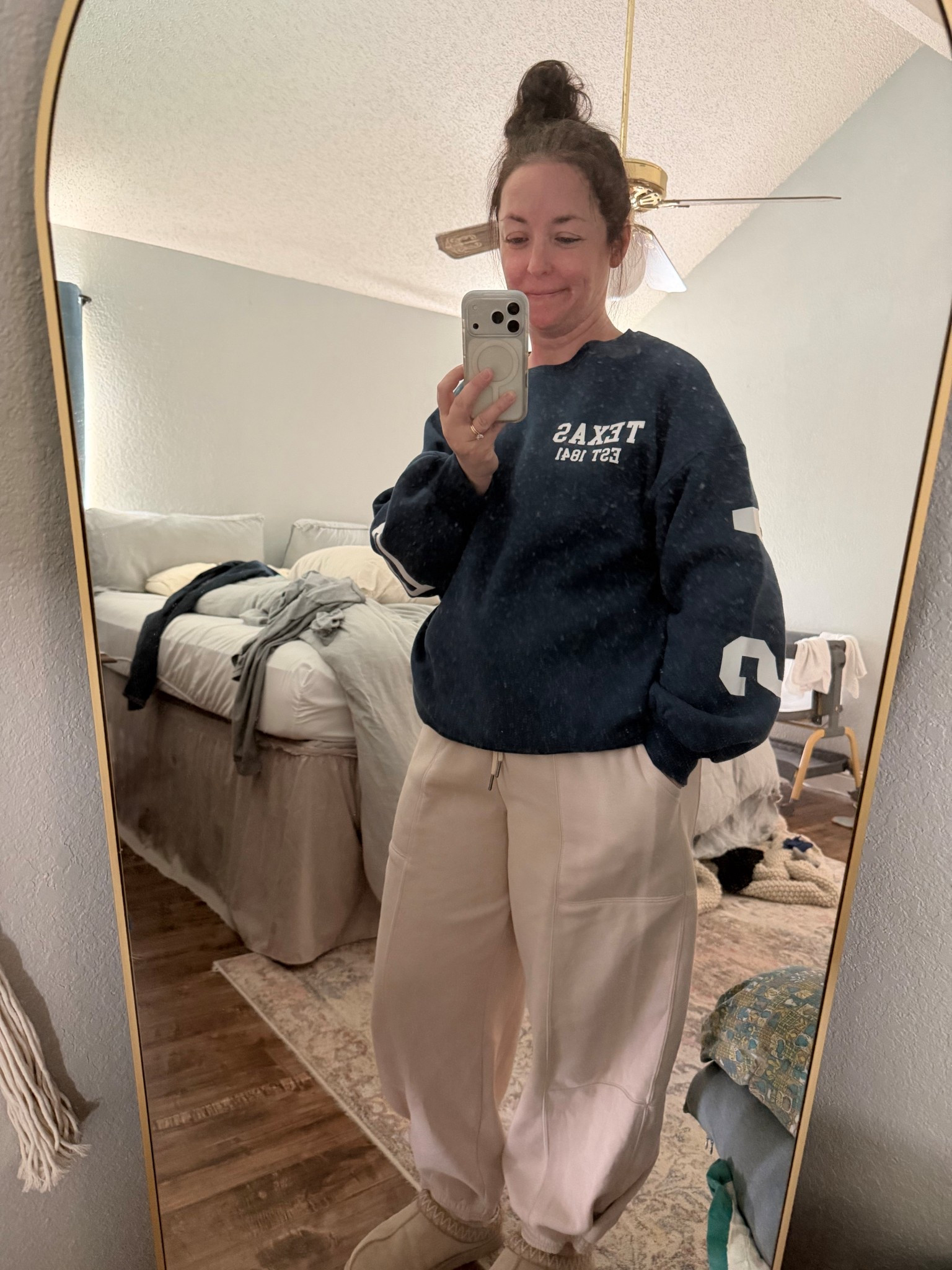 Fave sweatpants✌🏻wearing a size L

#LTKActive #LTKMidsize #LTKFindsUnder50