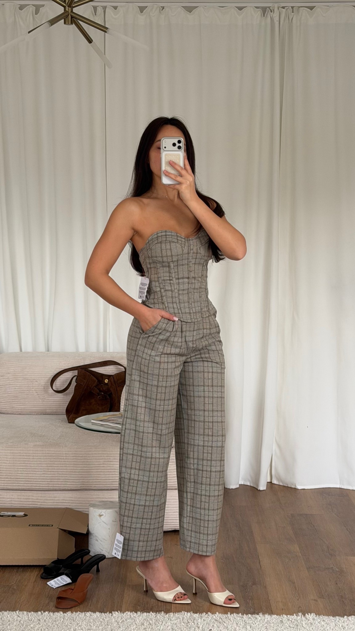 Barrel Hose & Corsage - absoluter Trend 

Schuhen fallen etwas klein aus. Ich habe eine Nr größer genommen  

#LTKspring #LTKstyletip #LTKdeutschland