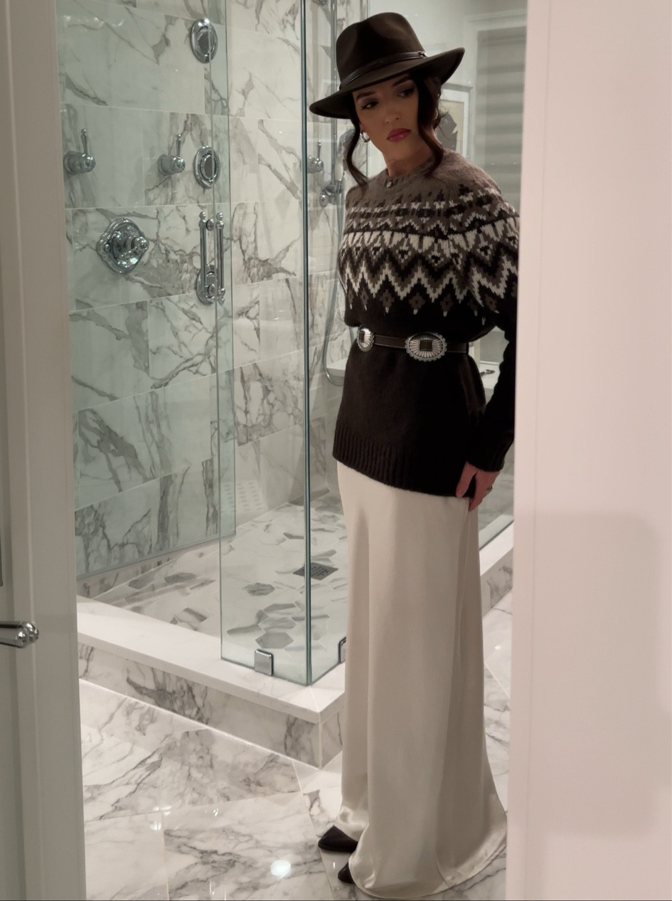 My fair isle sweater is in stock in limited sizes! 🤍 
One of my favorites for the fall/winter. Great quality. 
I’m wearing an xs. 


Western inspired outfit, long satin skirt, fair isle sweater, pointed toe boot, maxi skirt, floor length skirt 

#LTKSaleAlert #LTKFindsUnder50