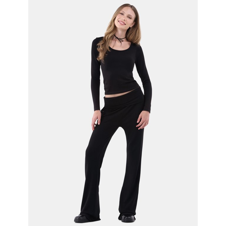 No Boundaries Ruched Foldover Flare Pants, Women’s | Walmart (US)