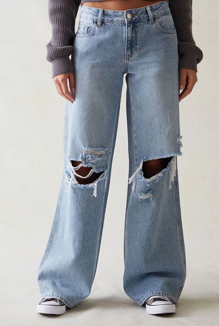 PacSun jeans: fall outfit inspo on sale denim jeans 

#LTKfindsunder50 #LTKCyberWeek #LTKSeasonal