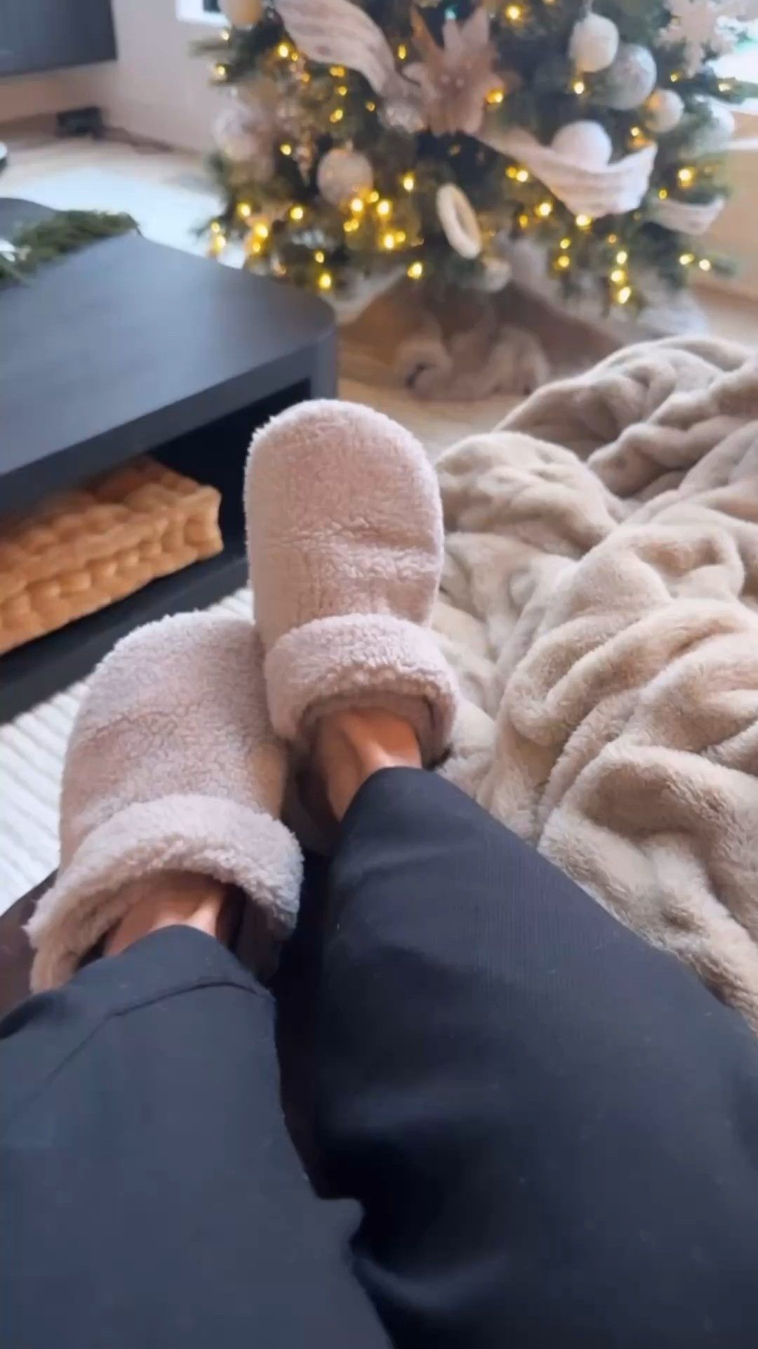 #ad #crocspartner I found the perfect Christmas gift for that person that has everything! These cozy classic @crocs are the best!! 

#LTKselfcare #LTKGiftGuide #LTKHoliday