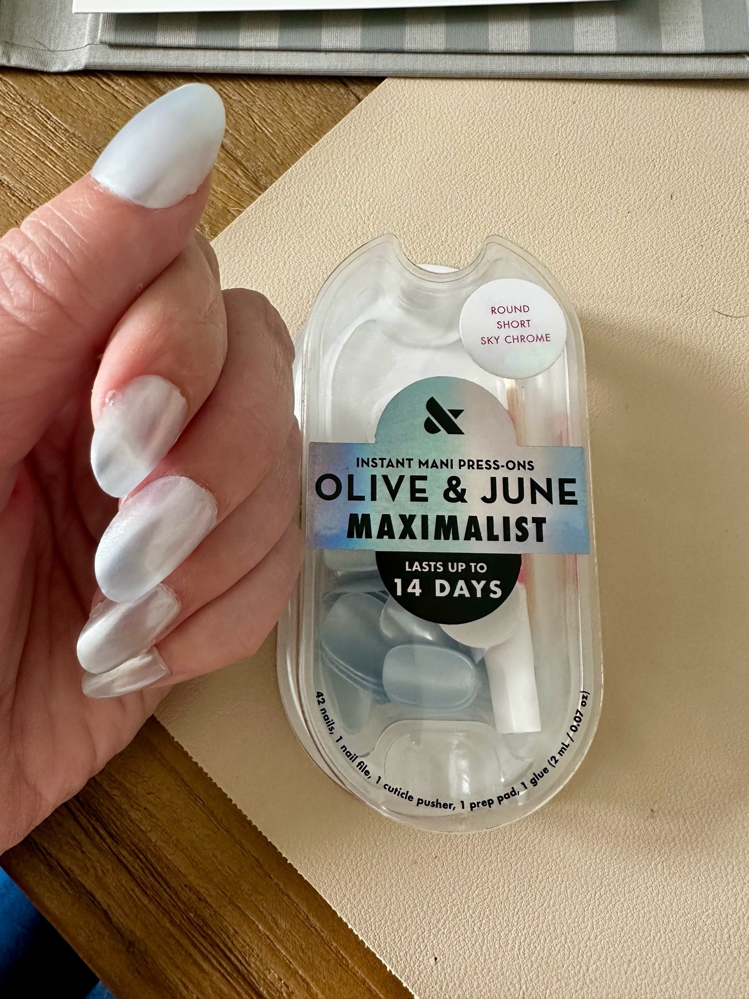 8 days strong with these
Olive and June press ons
Round short length

#LTKBeauty