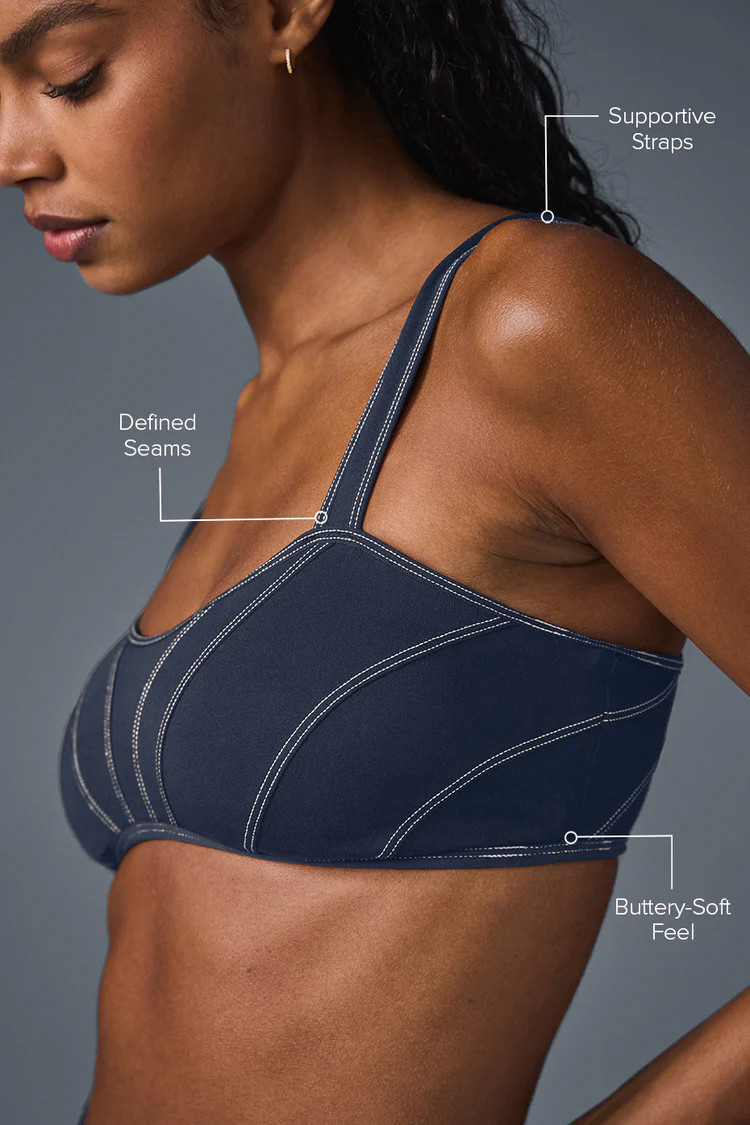 Alosoft Sunray Bra - Navy/Ivory | Alo Yoga (US)