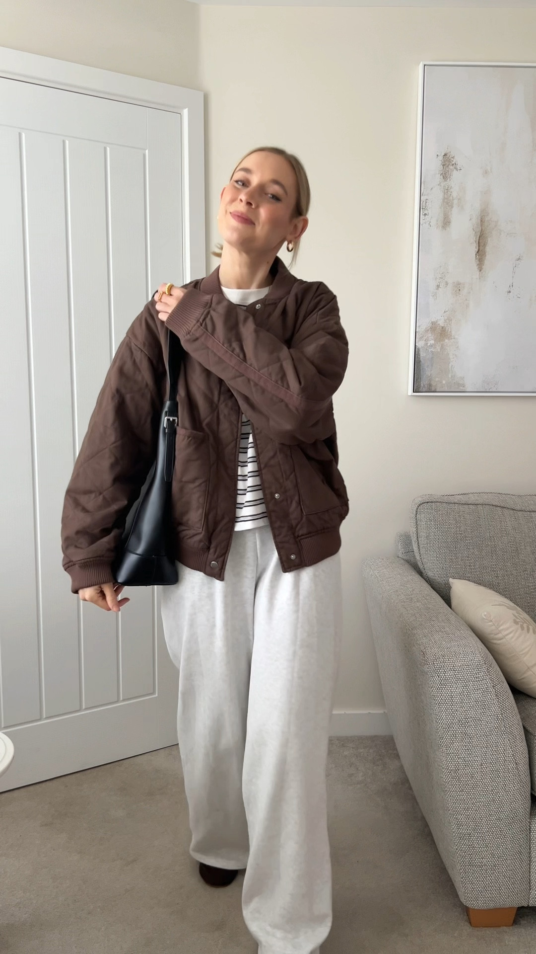 What I’m wearing today as a 32-year-old mum of two who hasn’t had much sleep (about 4 hours 😴…) who needs a big old coffee and a hug in the form of her clothes 😂🙌🏼✨



Minimal outfit, minimal style, casual style, casual mum style, chic mum outfit, mum outfits, winter outfits, joggers outfit, joggers, knit, winter coat outfit, asos, coat outfit, mum outfit idea, casual outfit idea, casual outfits 

#LTKstyletip #LTKuk #LTKwinter