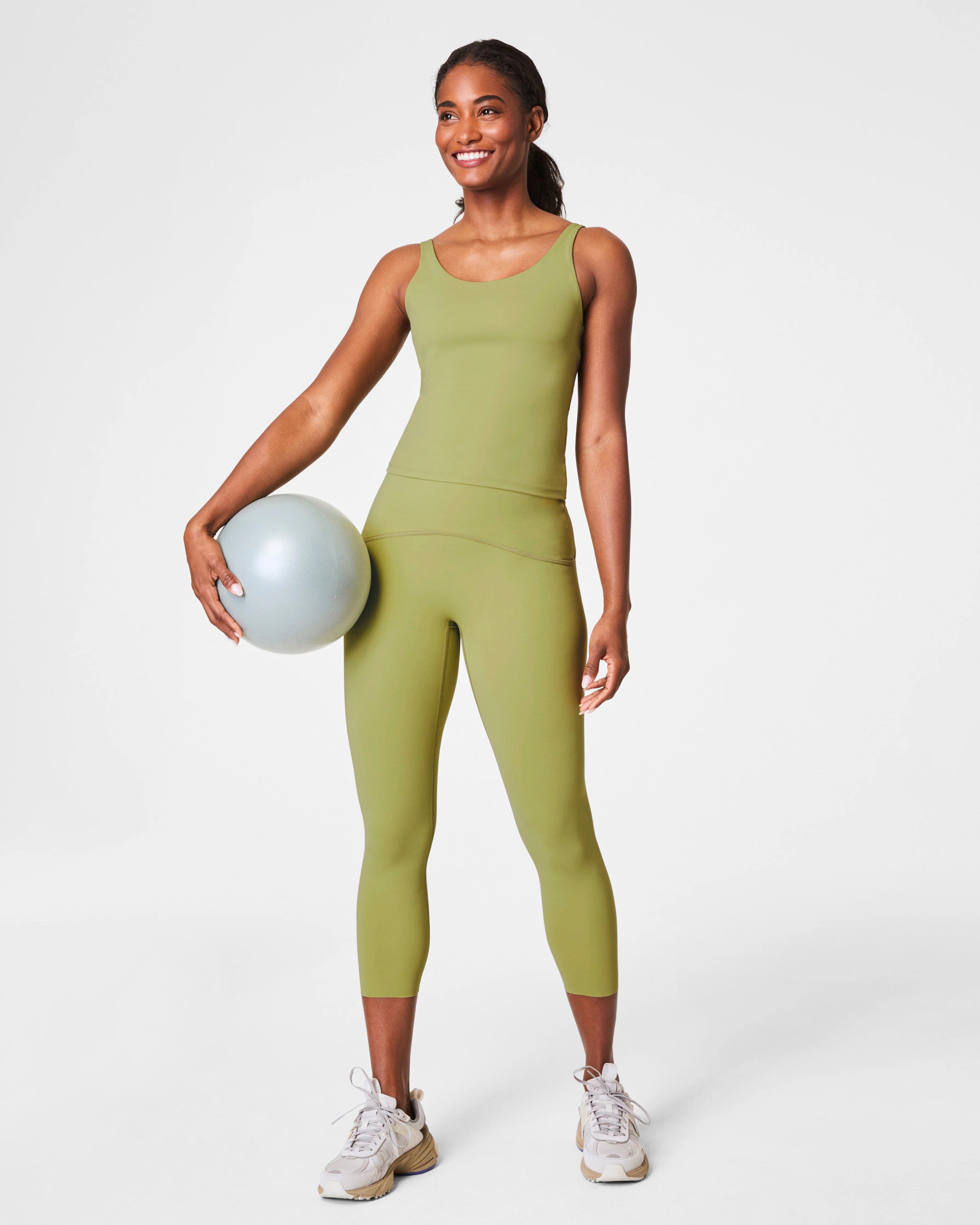 SPANXshape™ Booty Boost® 7/8 Leggings | Spanx
