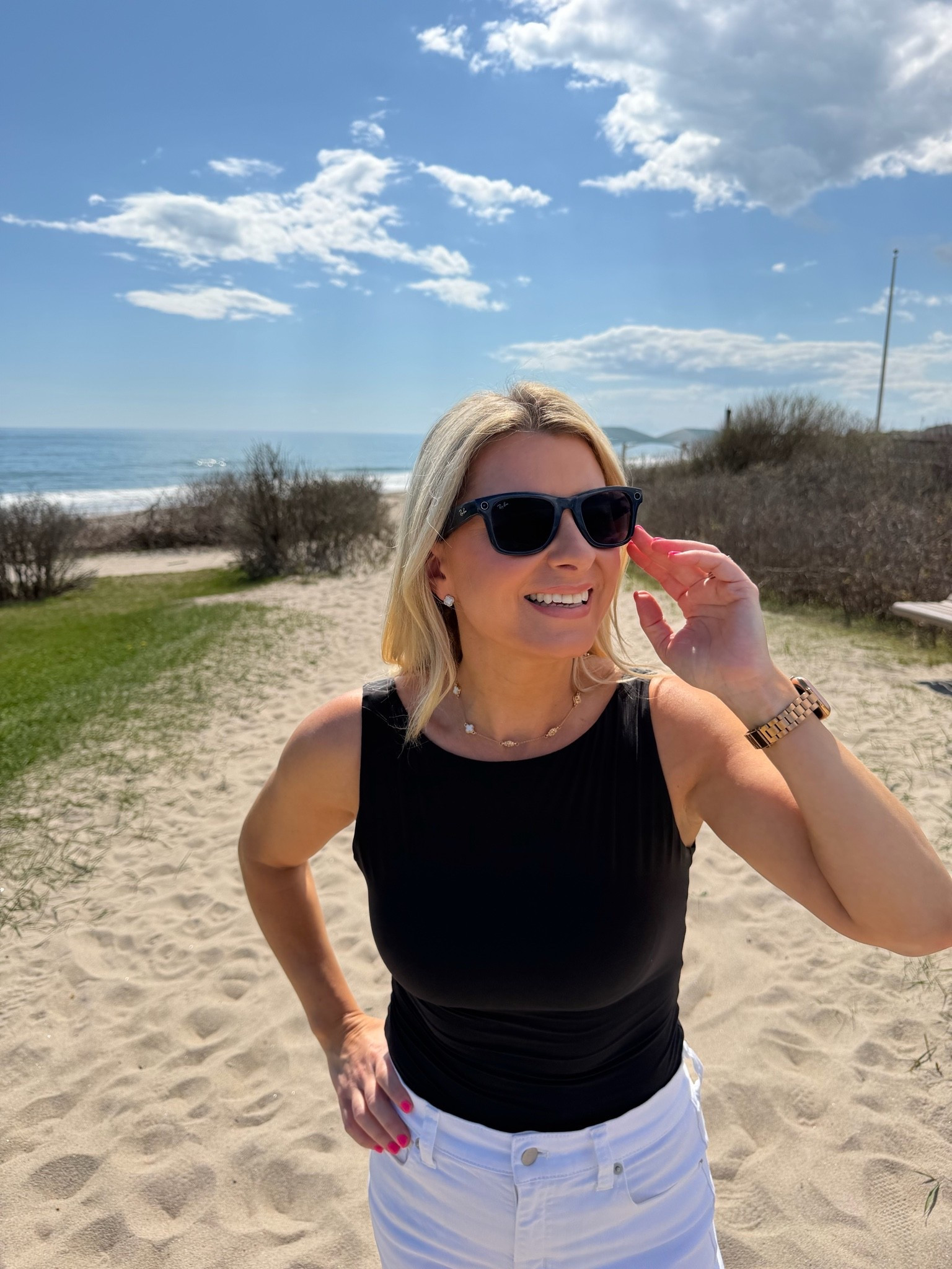#ad Hands-free everything. 8 hours of battery. Find the Ray-Ban Meta glasses at Target and save 5% with your Red Card! #TargetPartner #TargetStyle #RayBanMeta @raybanmeta @Target