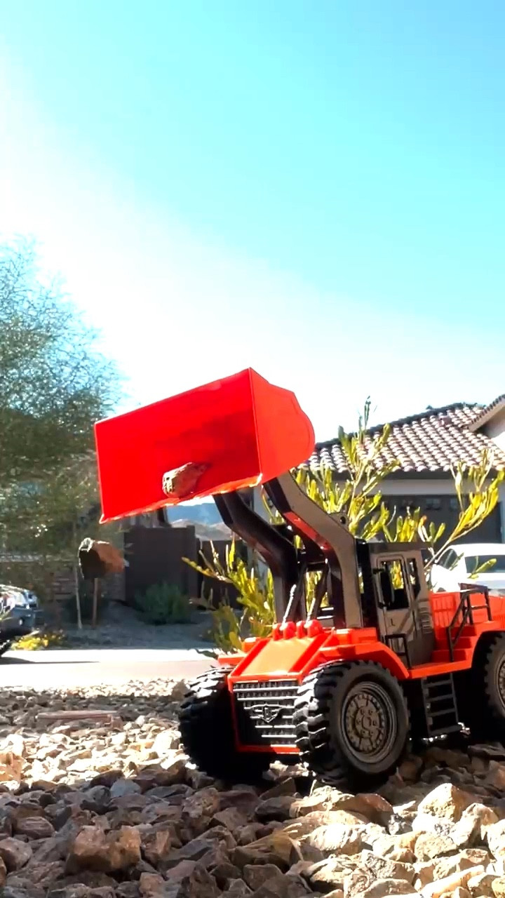 #AD Gifting season is upon us, whether holiday or birthday, these are
great options for the littles by Battat, these picks are awesome for a
range of ages and they're all available at @Target! The Driven R/C
Midrange Front End Loader and B. toys Mini Monster Trucks have been
a major hit in the house! #target #TargetPartner @OGDOLLS @MYBTOYS @DRIVENTOYS @MYGLITTERGIRLS