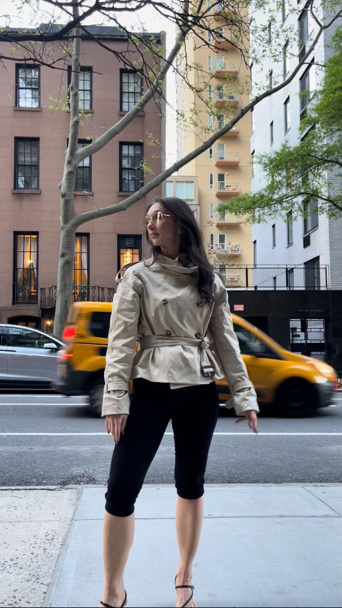 Crop trench & capris with a sandal 

#LTKWorkwear #LTKStyleTip #LTKSeasonal