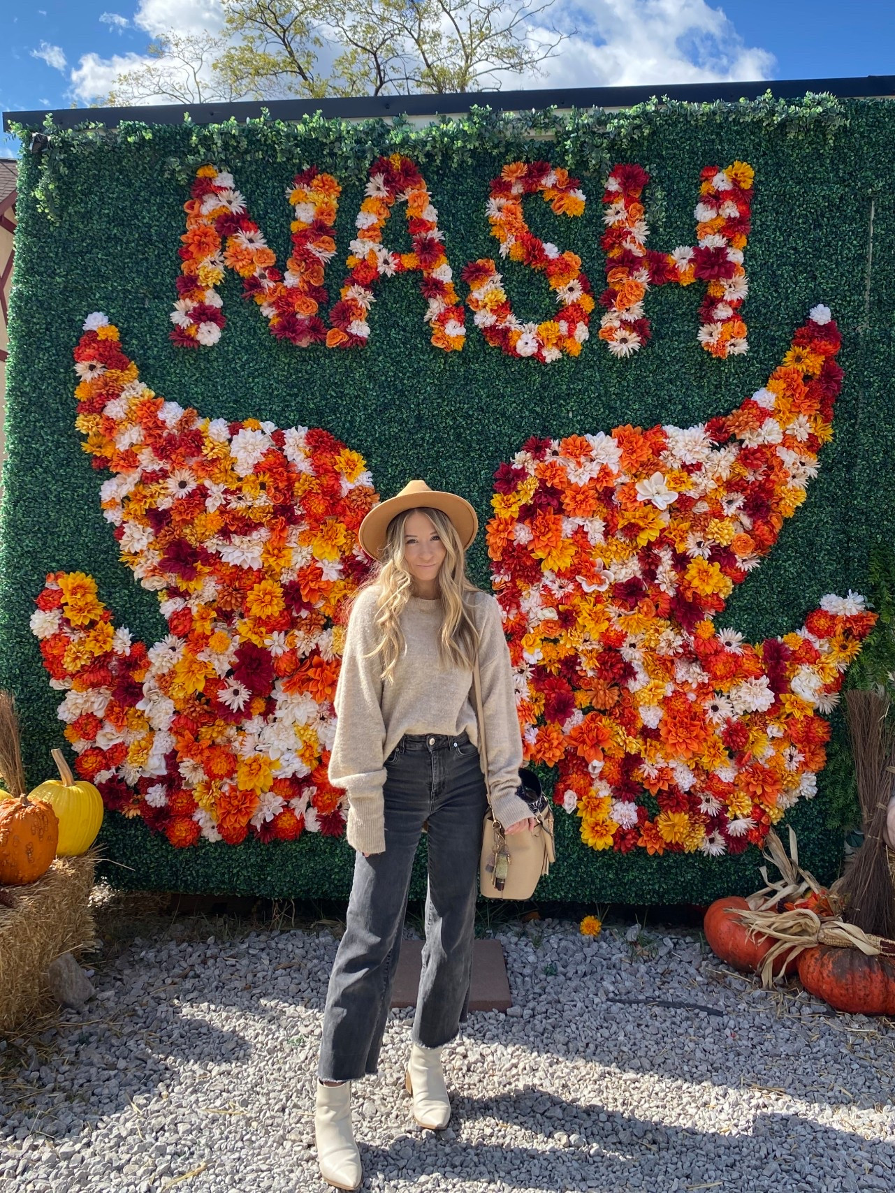 Fall style beige sweater with black jeans and white ankle boots outfit🍂

#LTKFindsUnder100 #LTKSeasonal #LTKStyleTip